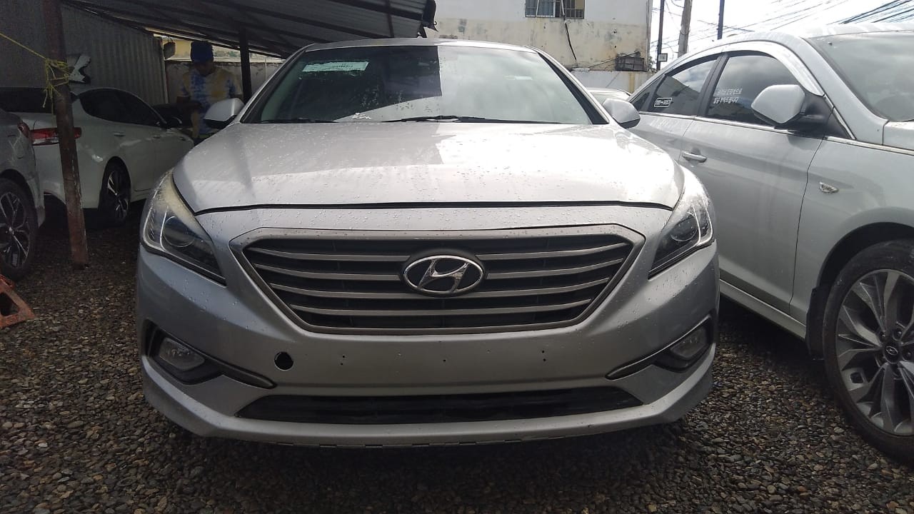 carros - HYUNDAI SONATA LF 2016 GRISDESDE: RD$ 605,000.00