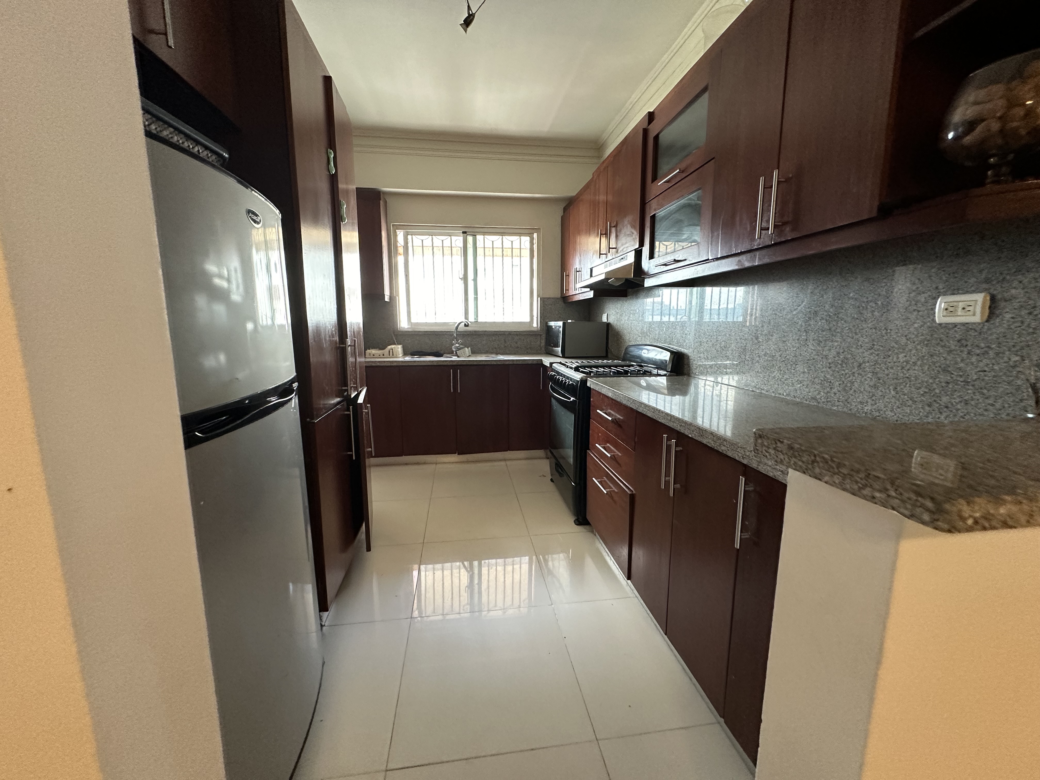 apartamentos - Alquiló piso 7 vacío bella vista sur tres hab con  8