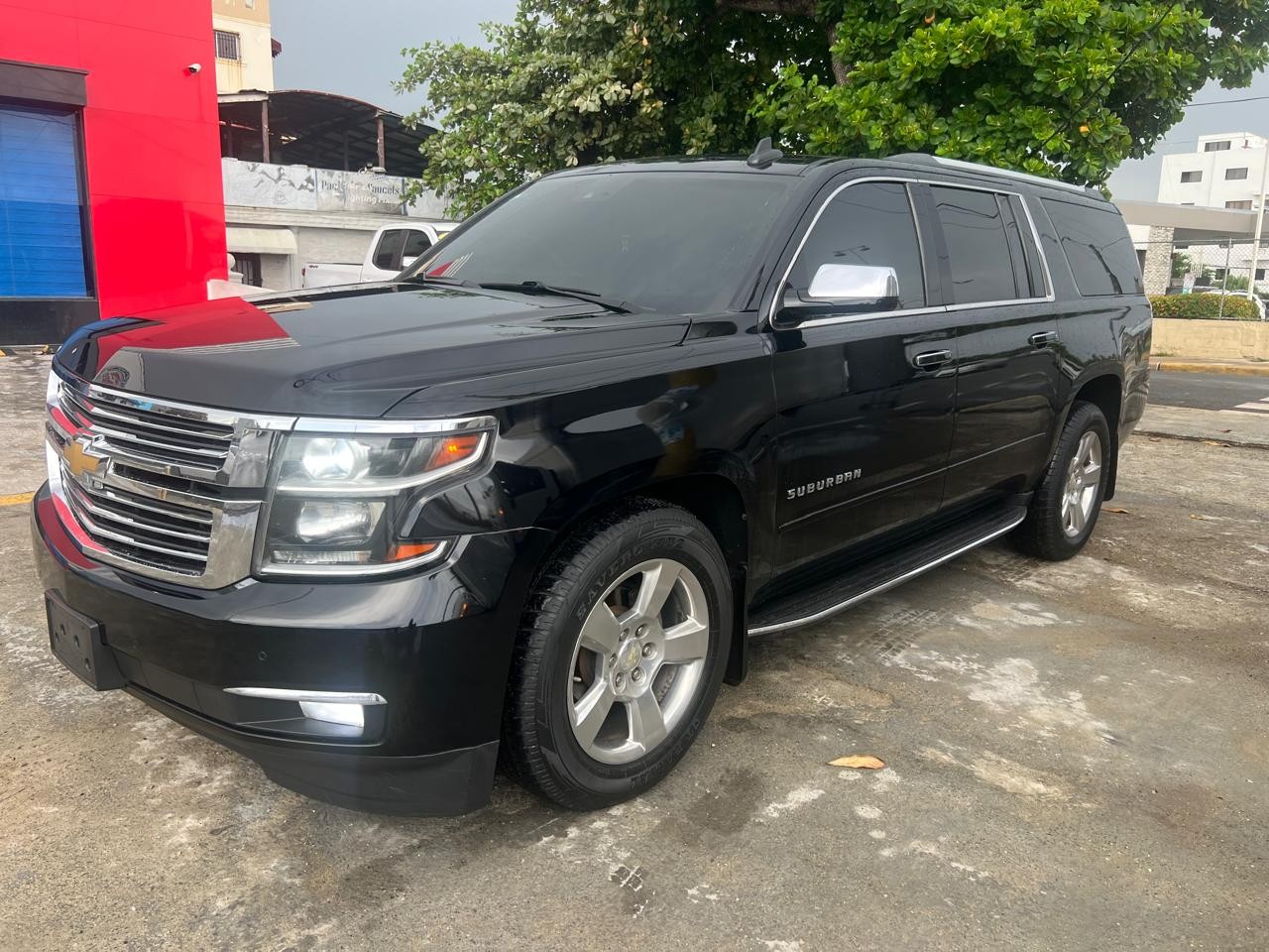 jeepetas y camionetas - Chevrolet Suburban Premier 2017 0
