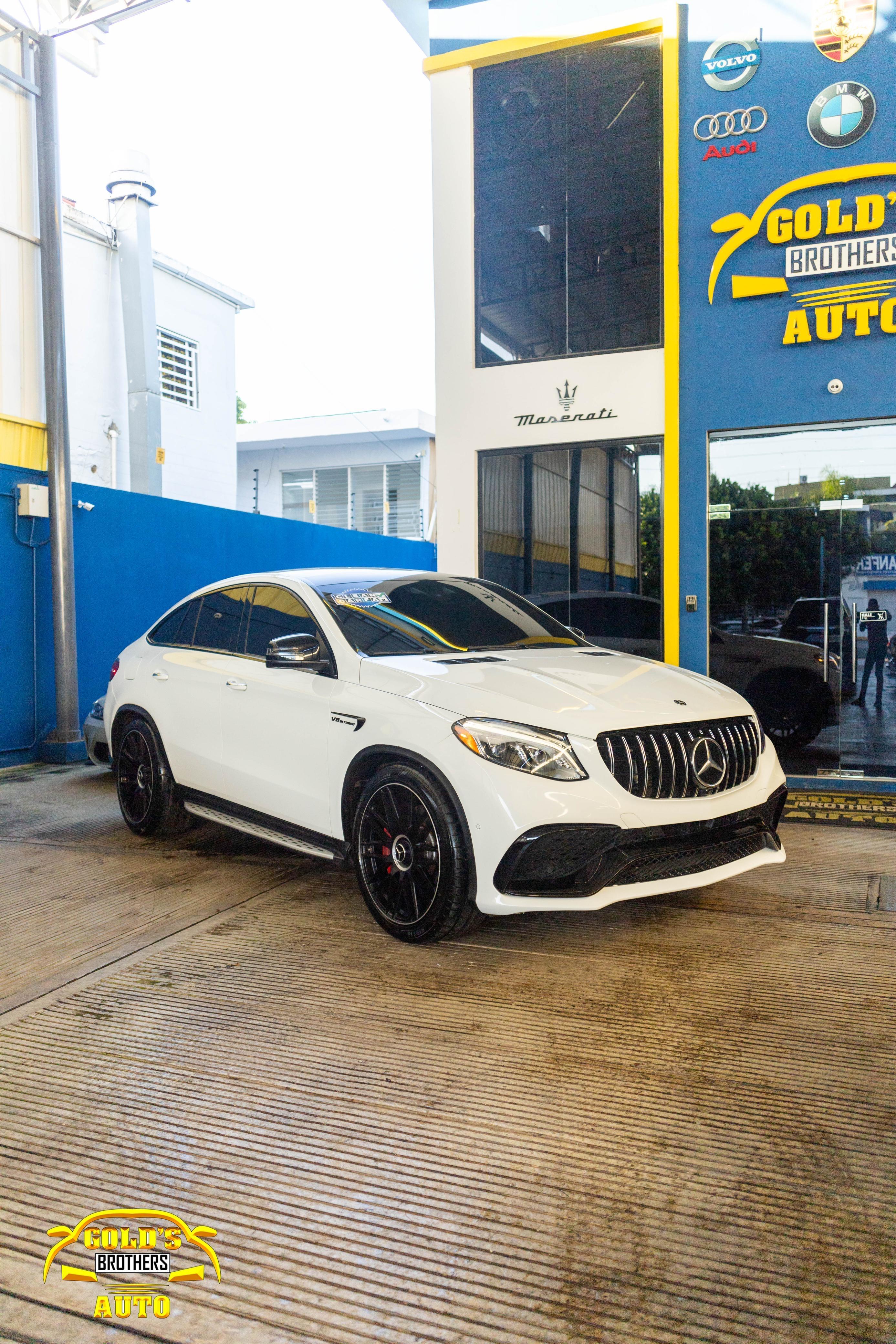 jeepetas y camionetas - Mercedes Benz GLE 63s AMG Coupe 2017 Clean Carfax 0