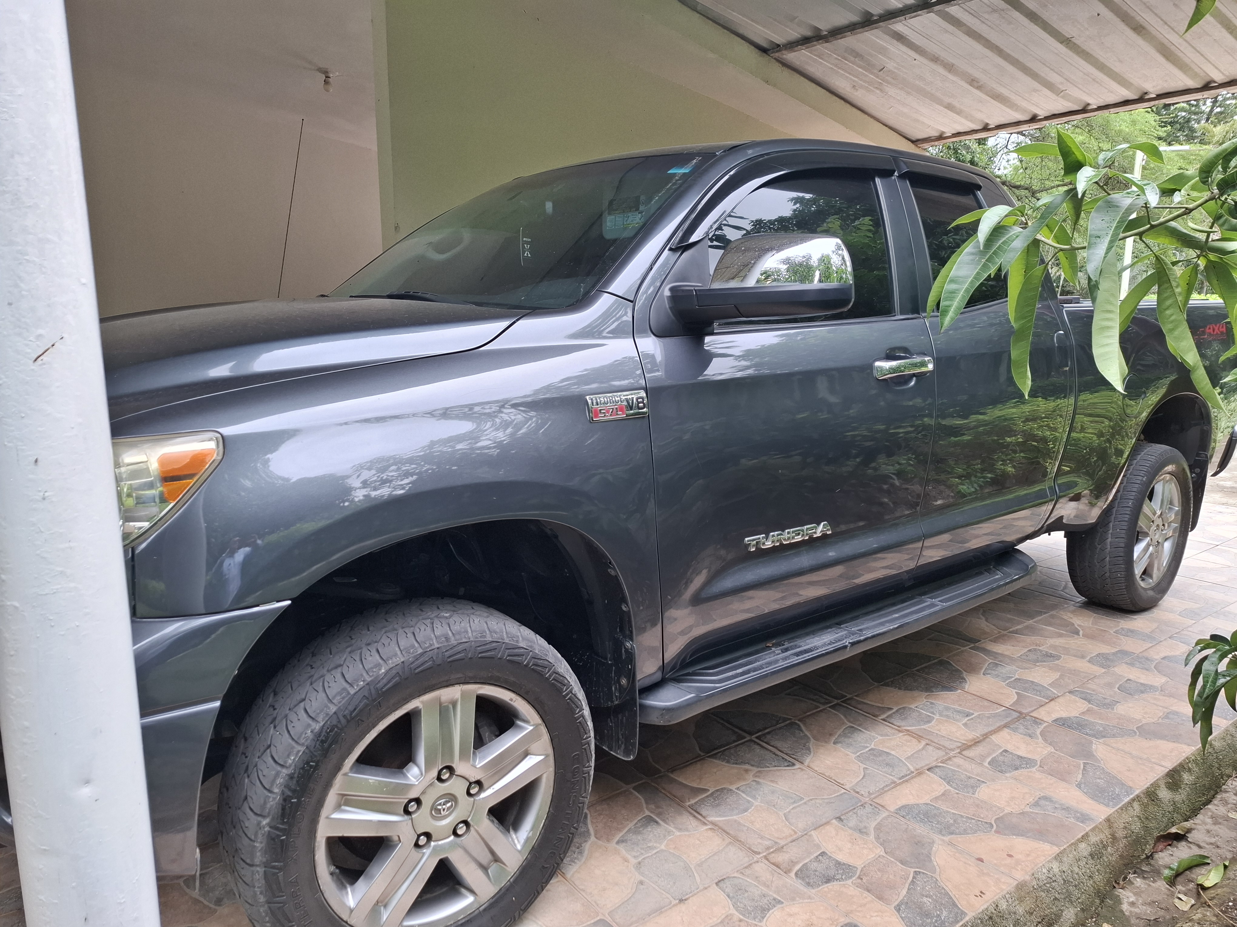 jeepetas y camionetas - Tundra 2010 limited 4*4 2