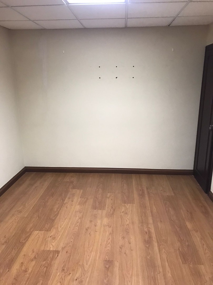 otros inmuebles - Se vende edificio de oficinas 2 niveles en remate en la Ave. Jose Contreras. 8