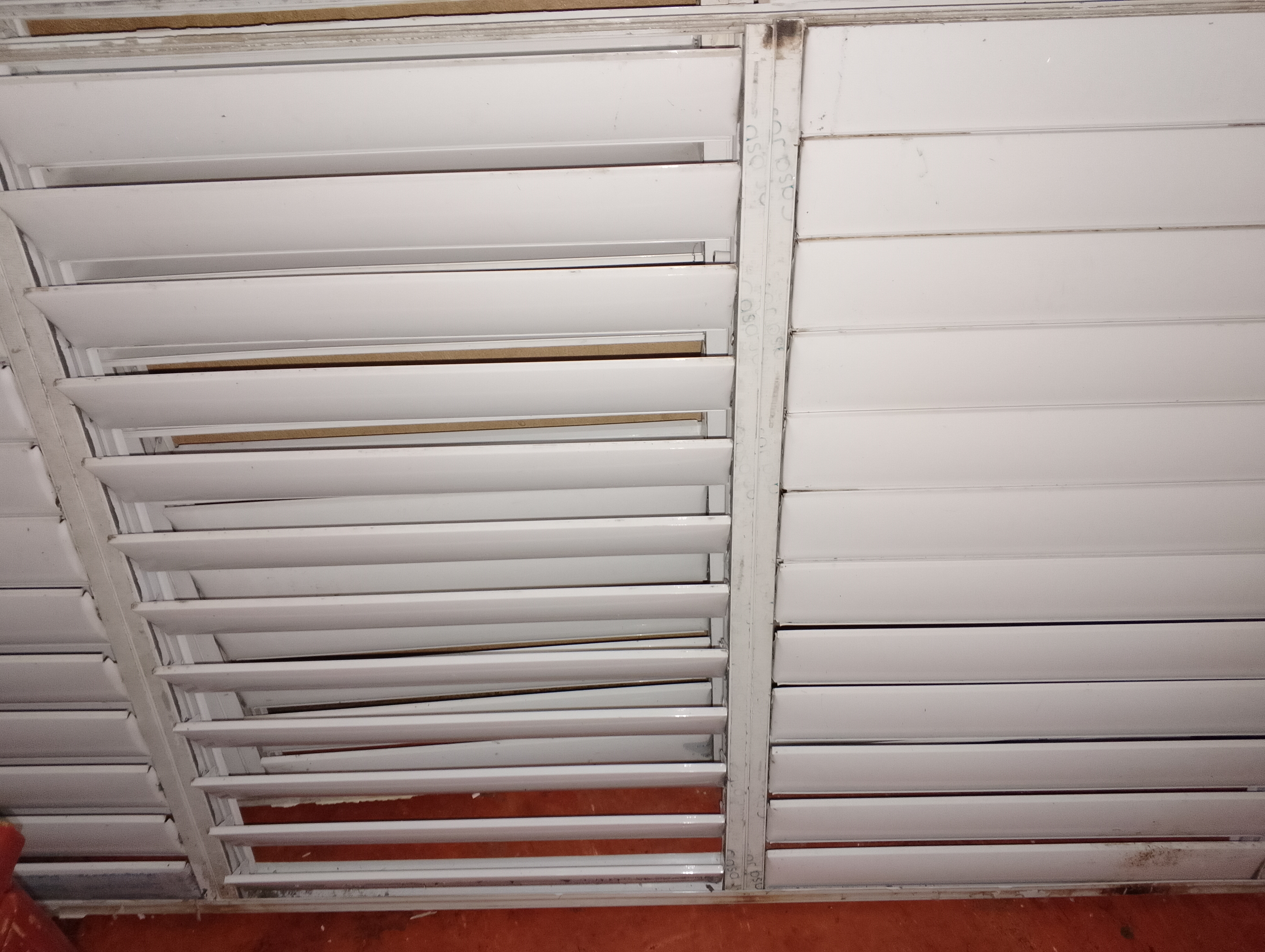 decoración y accesorios - Vendo 4 ventanas de aluminio como nueva Dos pq y G 2