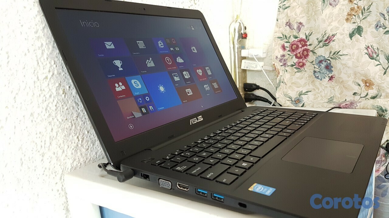 computadoras y laptops - laptop Asus 17 Pulg intel 7ma Gen Ram 4gb Disco 128gb SSD Sollido Wifi 2