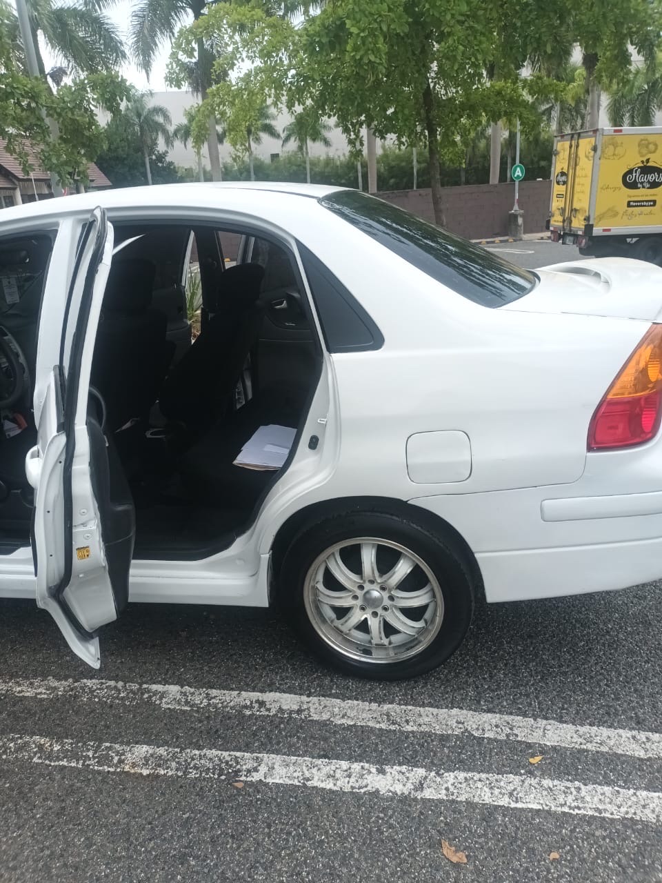 carros - vendo carro Suzuki aéreo 2005 como una niña  5