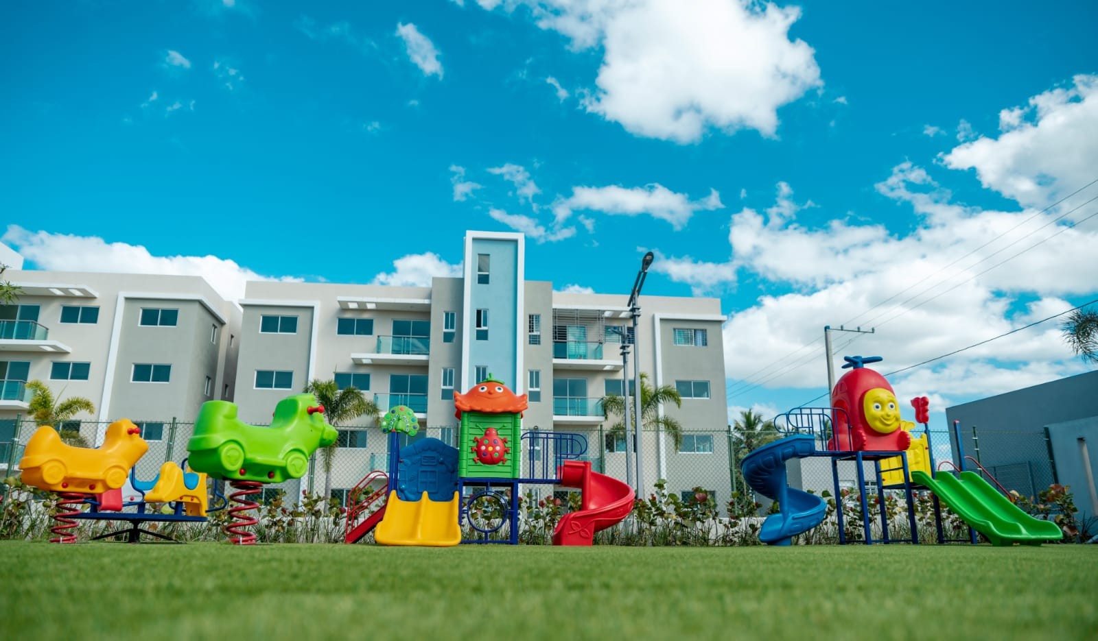 apartamentos - Se Vende Apartamento von Piscina en Llanos de Gurabo 4