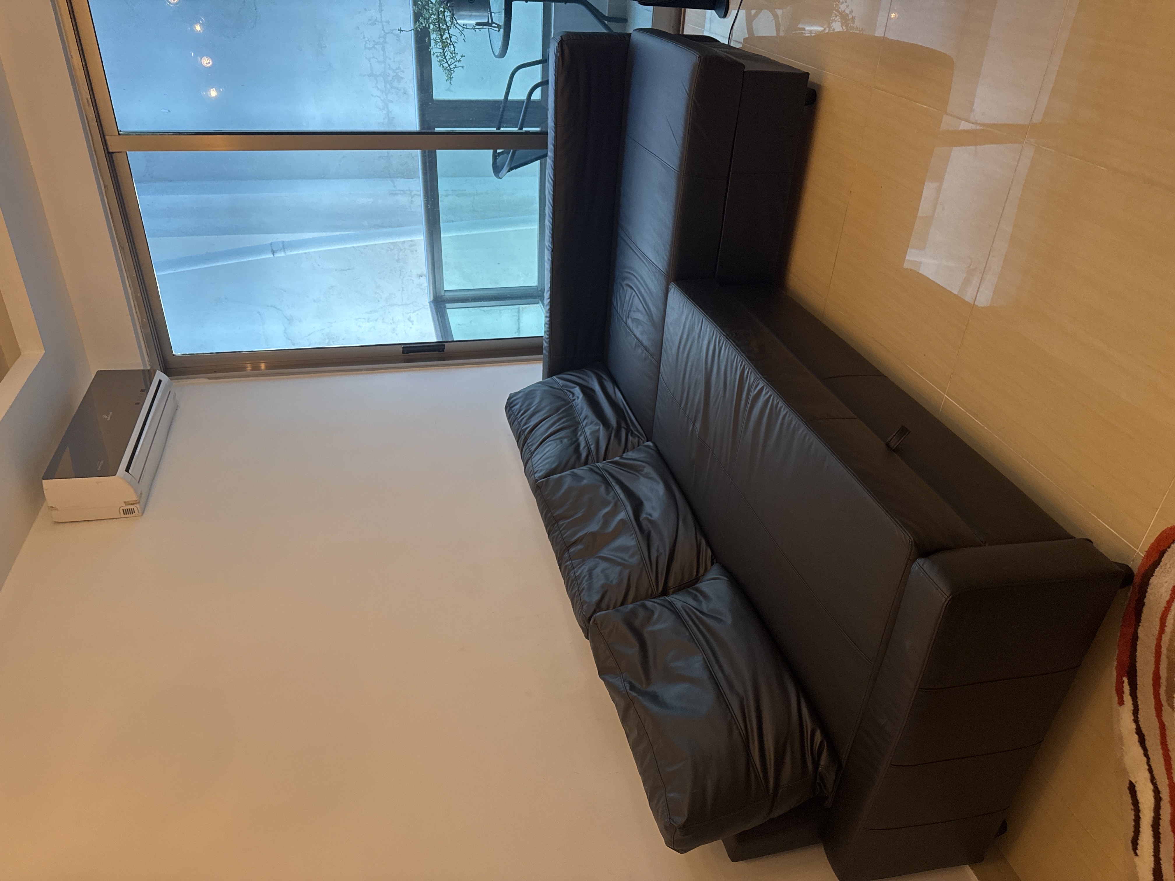muebles y colchones - Mueble (sofa en L/ cama)  en leather excelentes condiciones. no pelado/no rayado 2