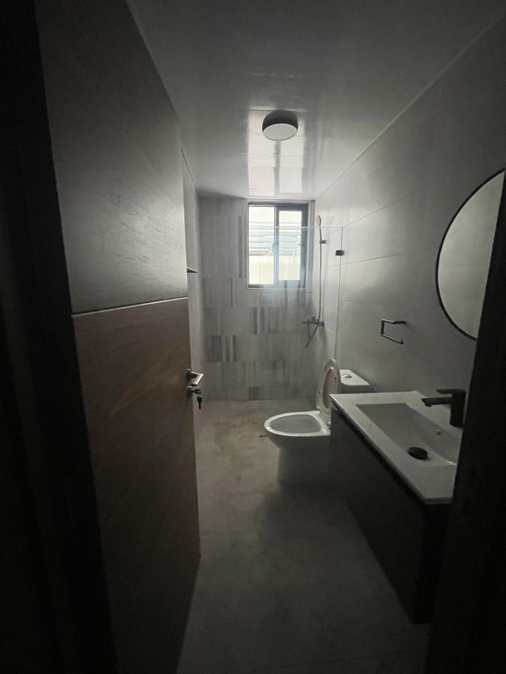 apartamentos - Apartamento en 2do nivel con terraza en Piantini  6