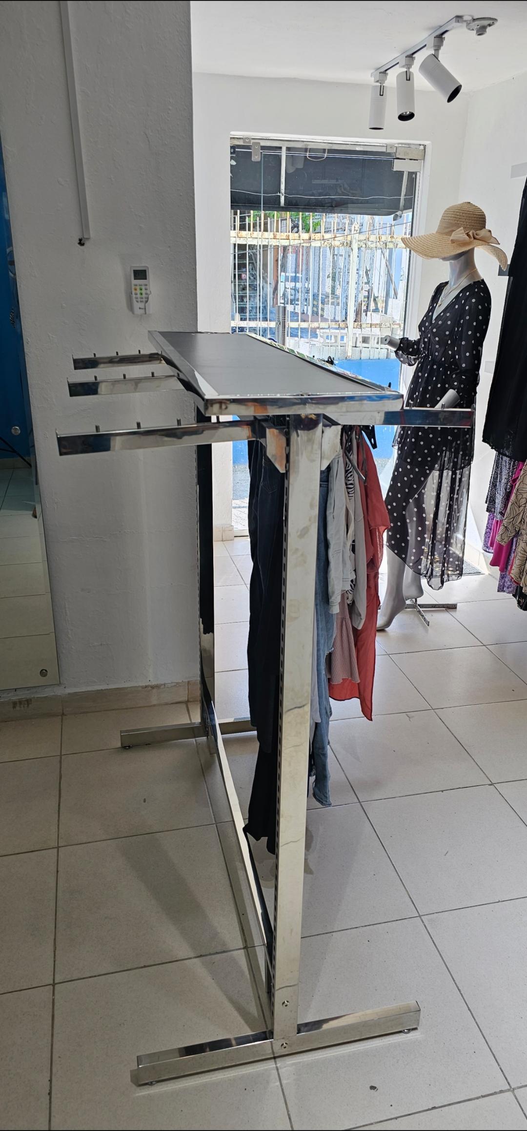 decoración y accesorios - Perchero como nuevo 0