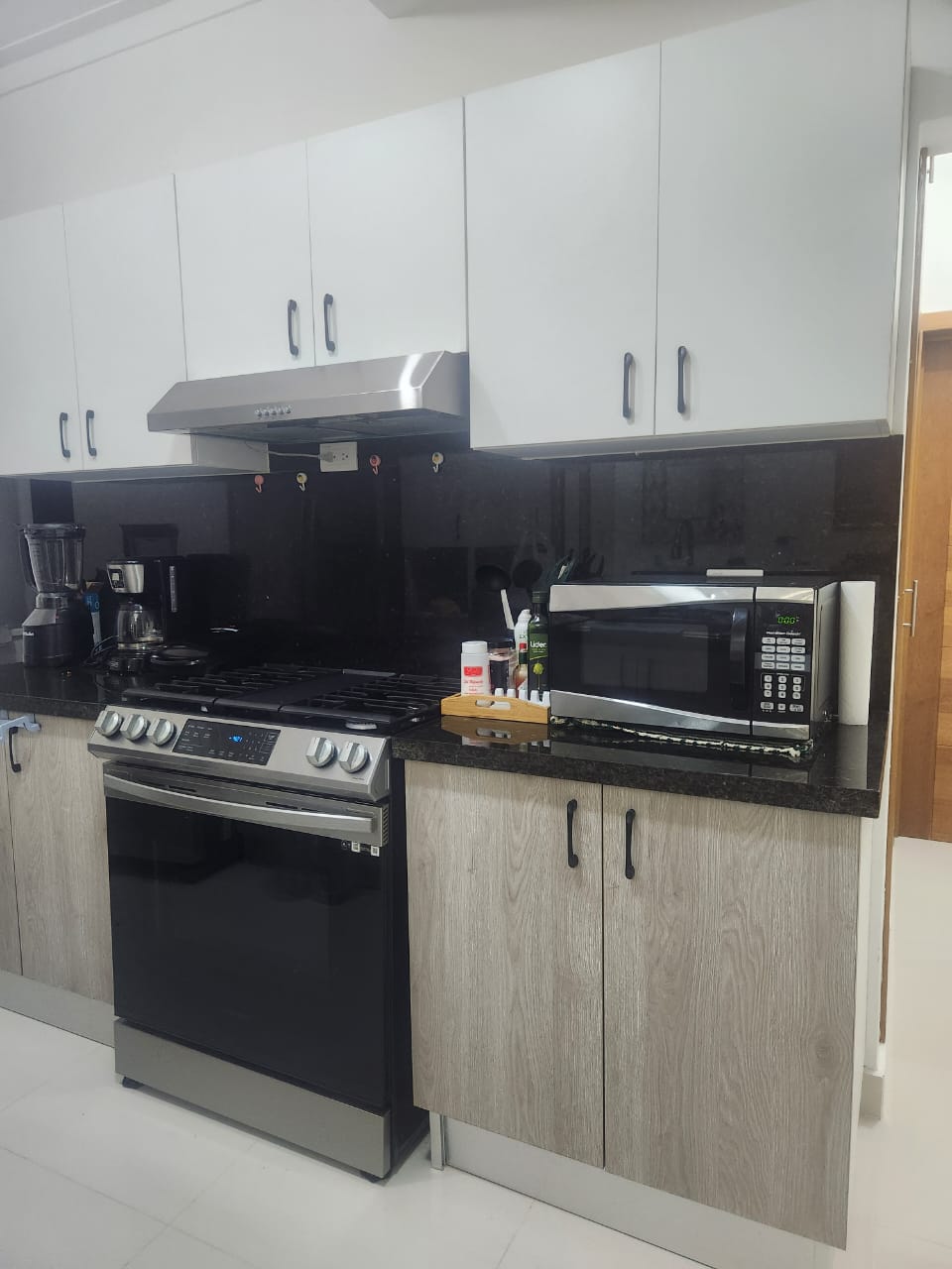 apartamentos - Apartamento Amueblado en Alquiler – Los Cacicazgos, Santo Domingo. 5