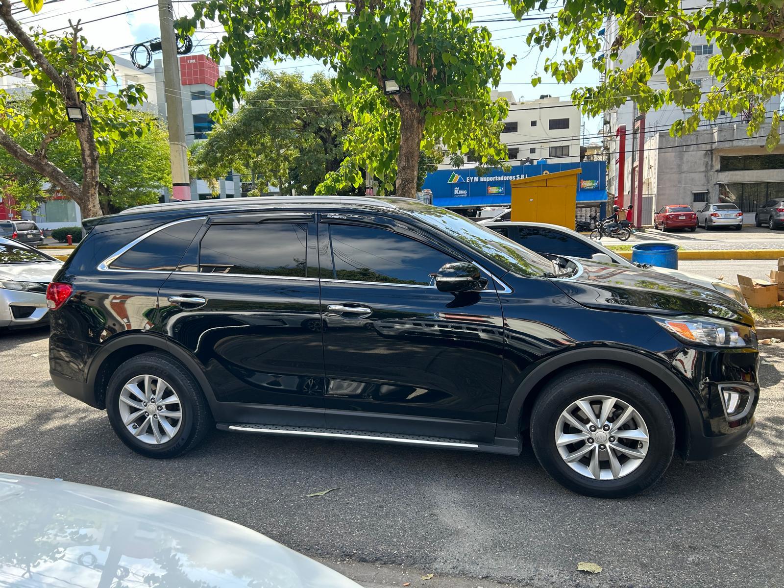 jeepetas y camionetas - Kia Sorento LX 2017 1