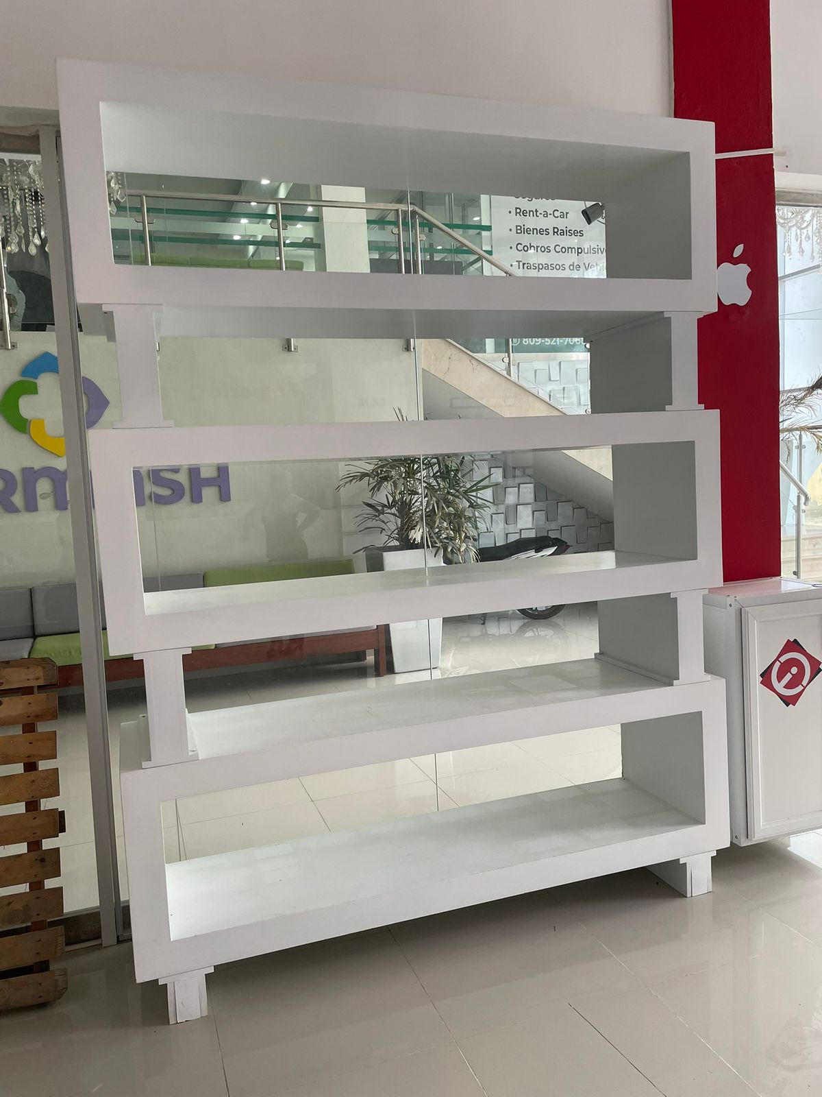 articulos de oficina - tenemos puertas ,escritorios ,exhibidores,vitrinas, artículos de oficina ,bocina 2
