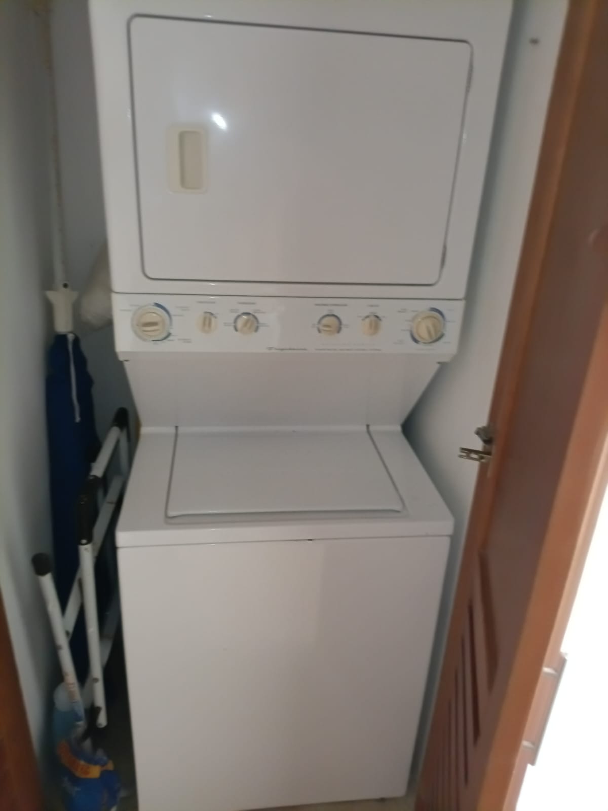 electrodomesticos - Lavadora secadora de torre Whirpool 