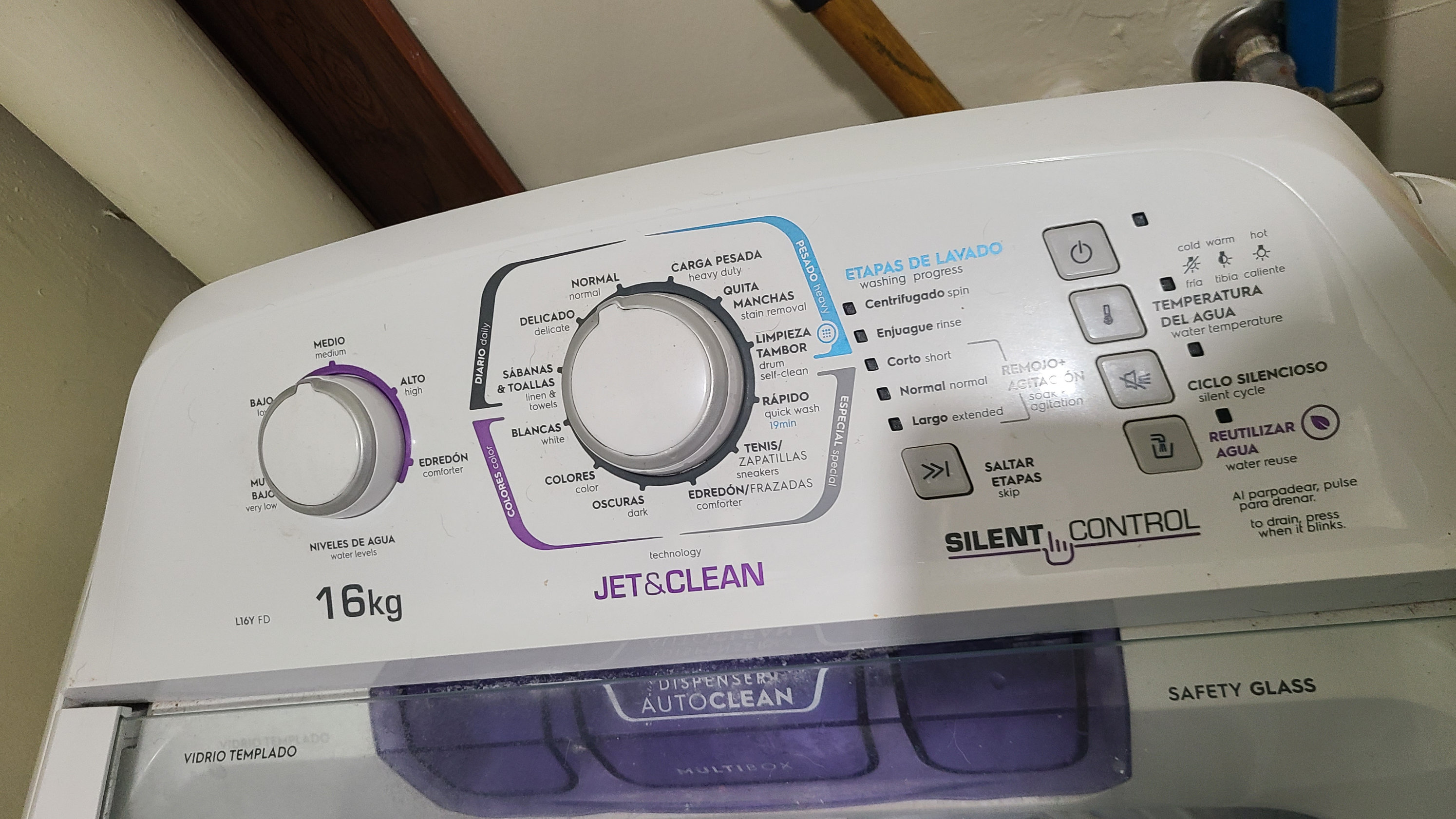 electrodomesticos - Lavadora automática Frigidaire - deja la ropa humeda para tender.  0