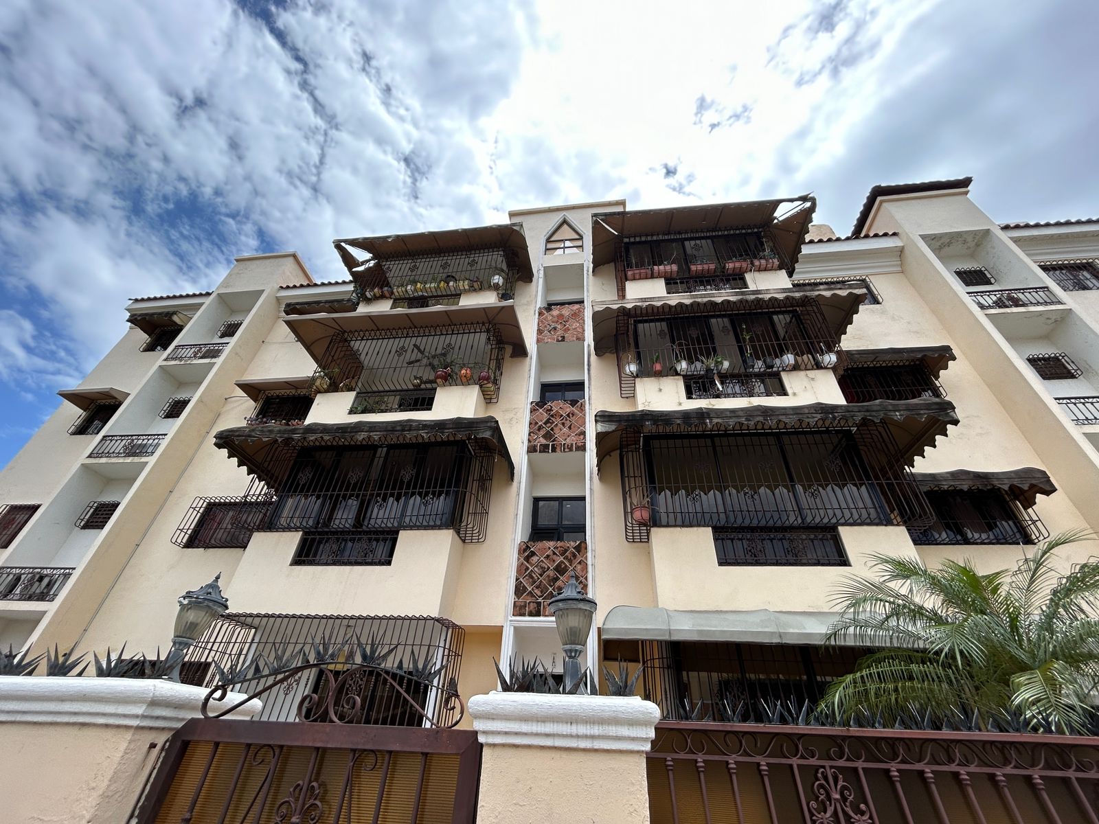 penthouses - Las PRADERAS , Apartamento clásico  tipo PH  1