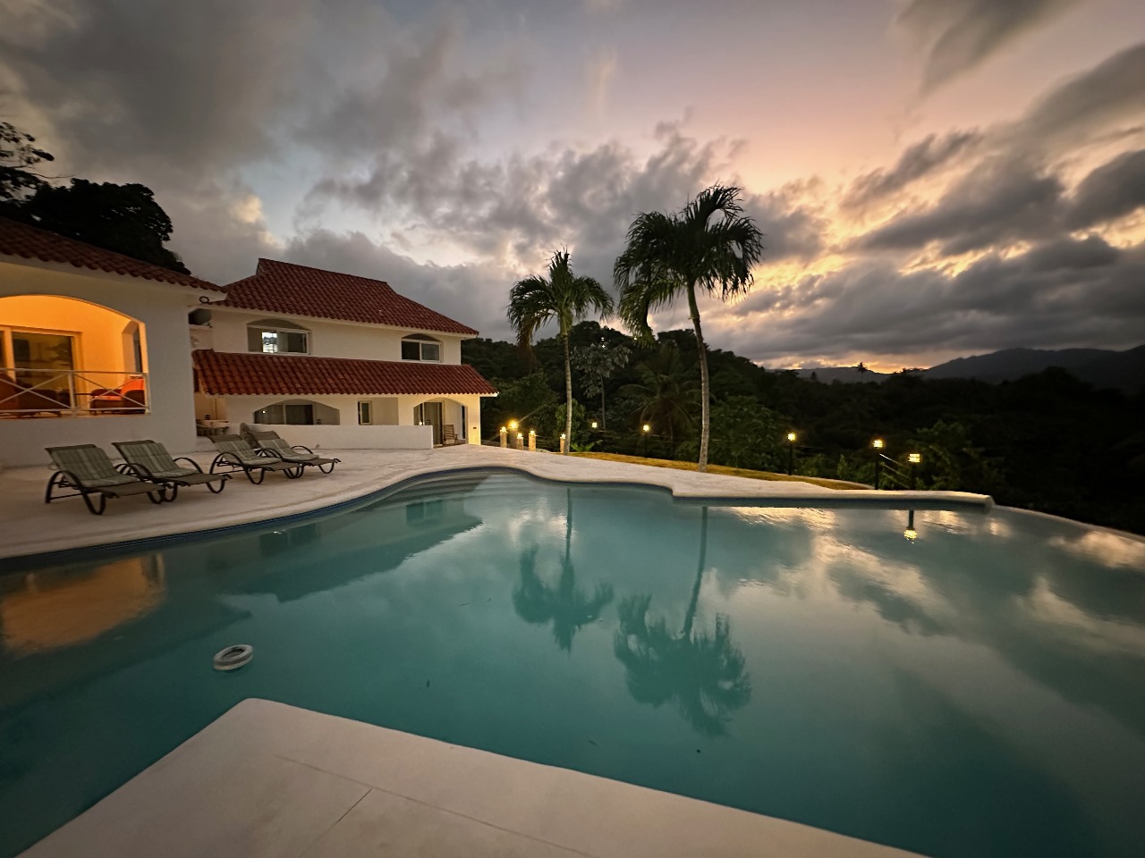 casas vacacionales y villas - Villa Playa Colorado bienvenido a tu propio oasis 5