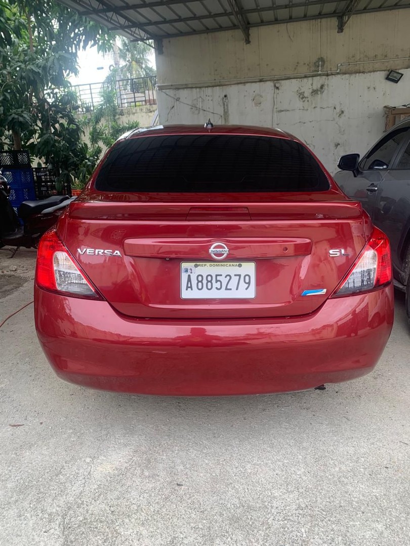 carros - Nissan versa 2014 en excelentes condiciones.  3