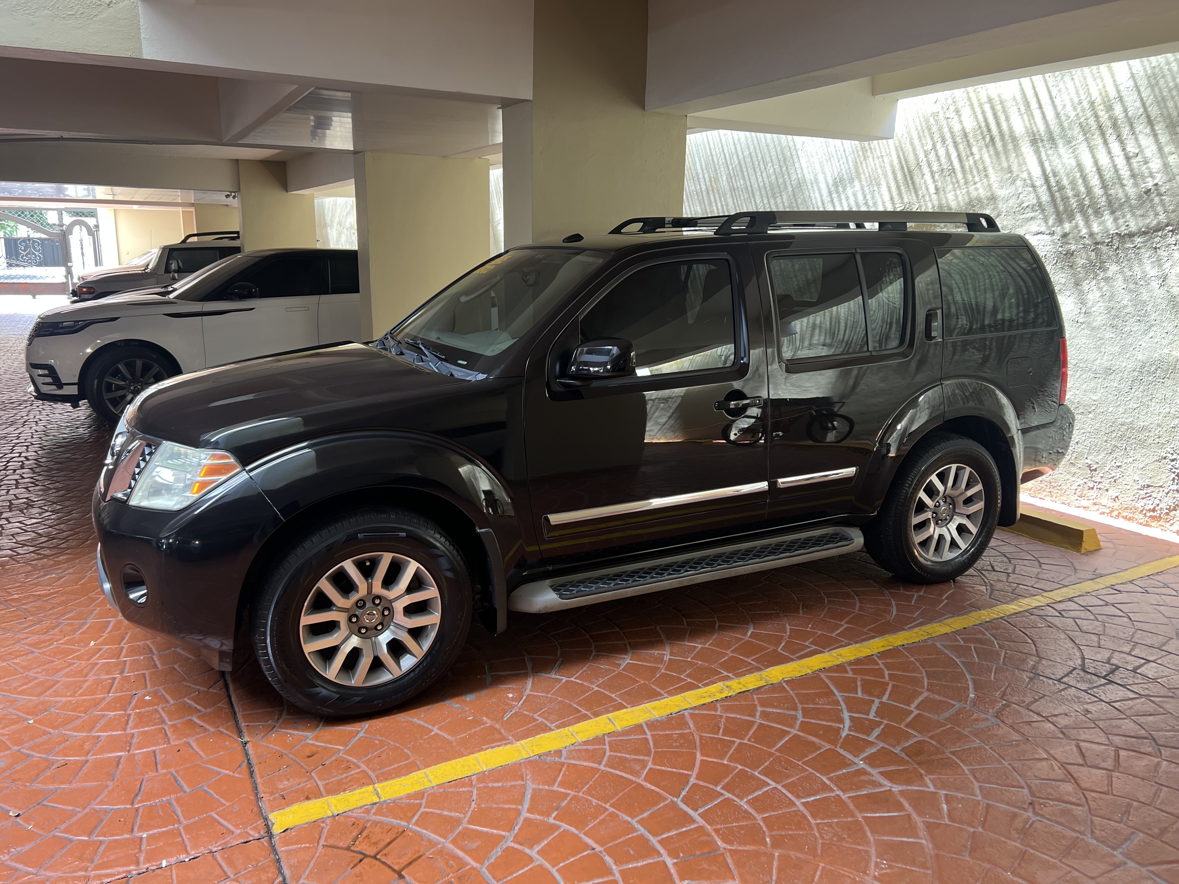 jeepetas y camionetas - Nissan Pathfinder 2011 Full 0