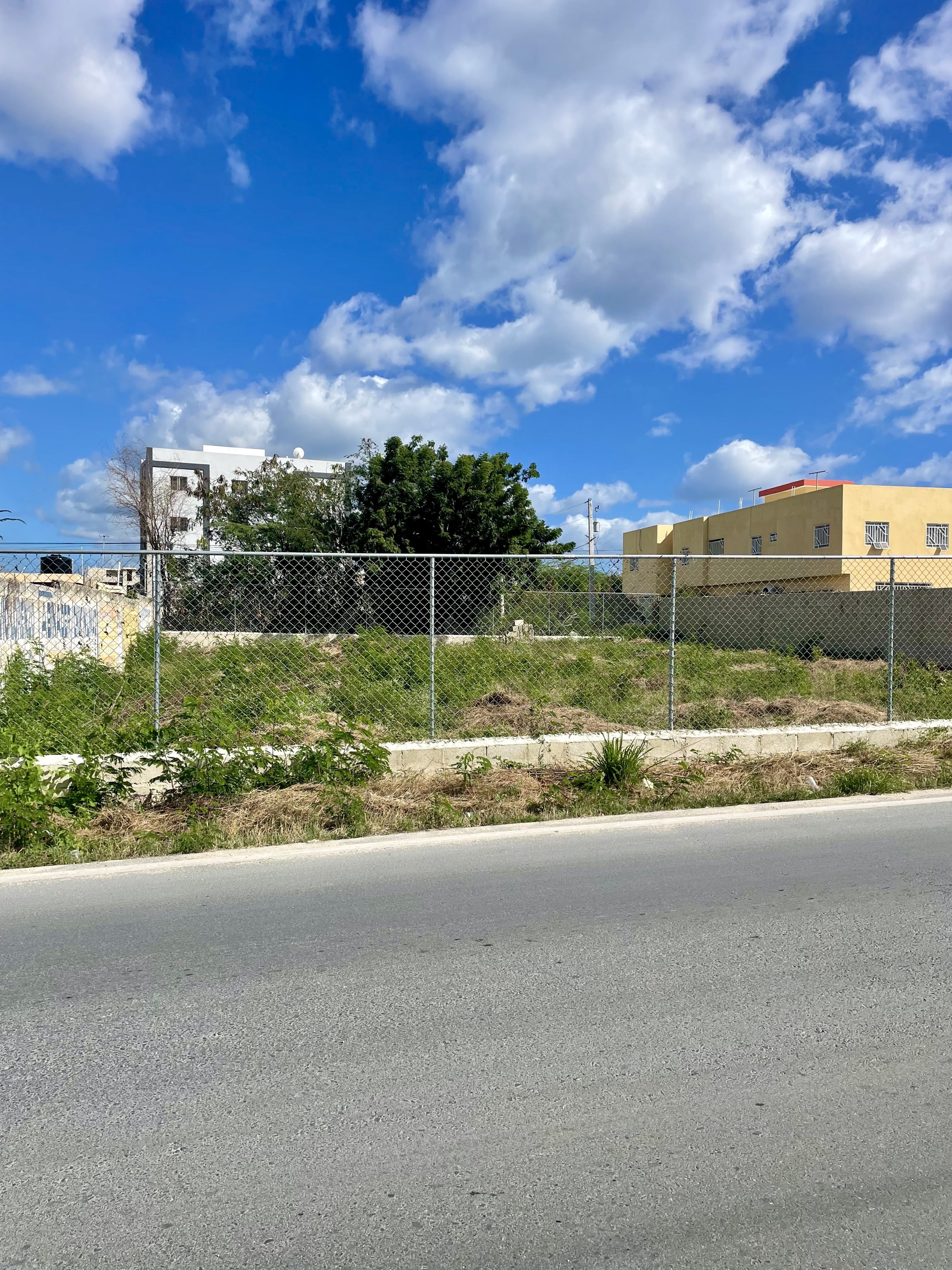 solares y terrenos - La Romana en La Caleta - Terreno de 540 m² 0