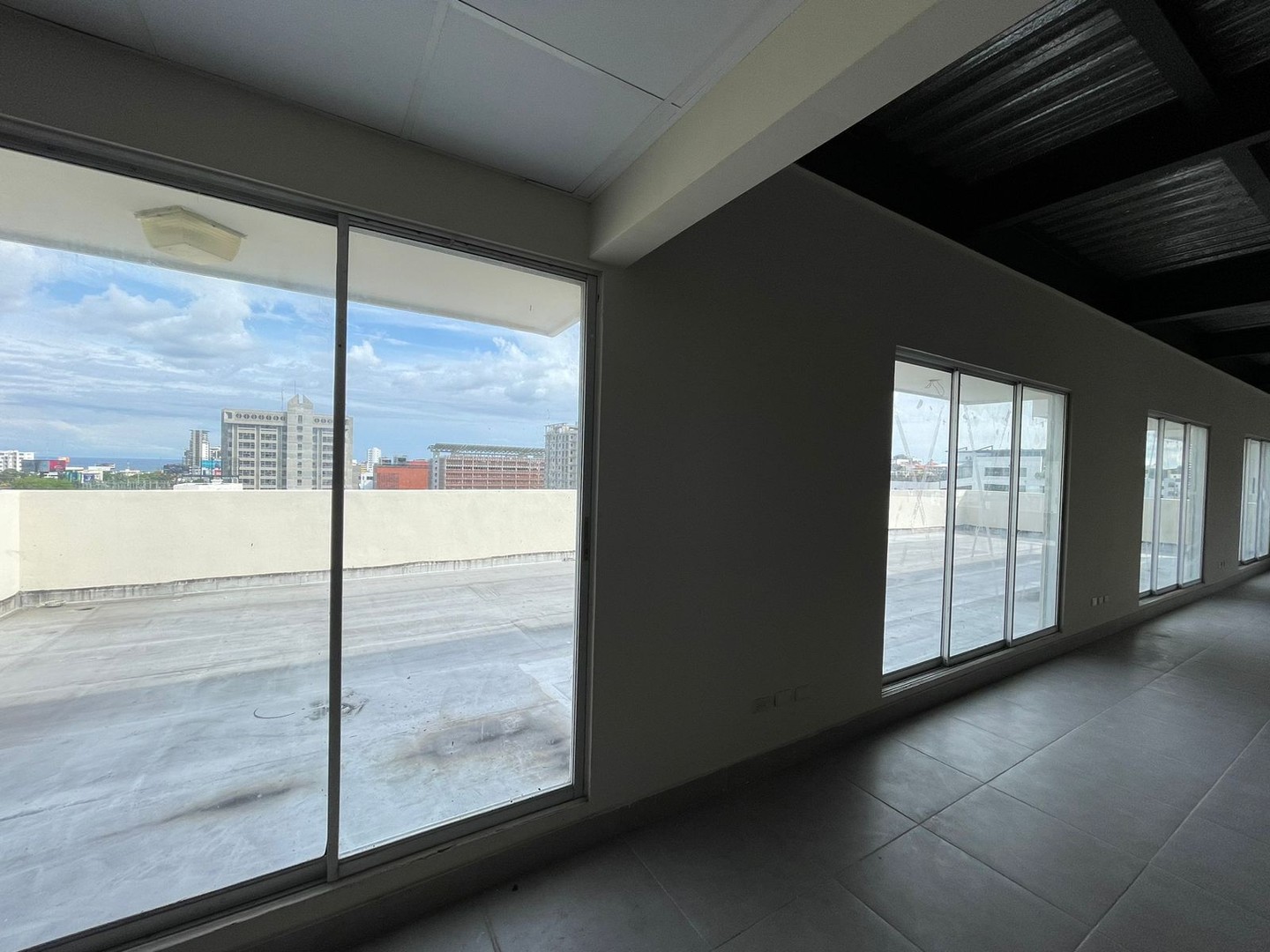 oficinas y locales comerciales - Rento en Torre Corporativa Oficina de 512 Metros  en Evaristo Morales CÓD: PD219 7