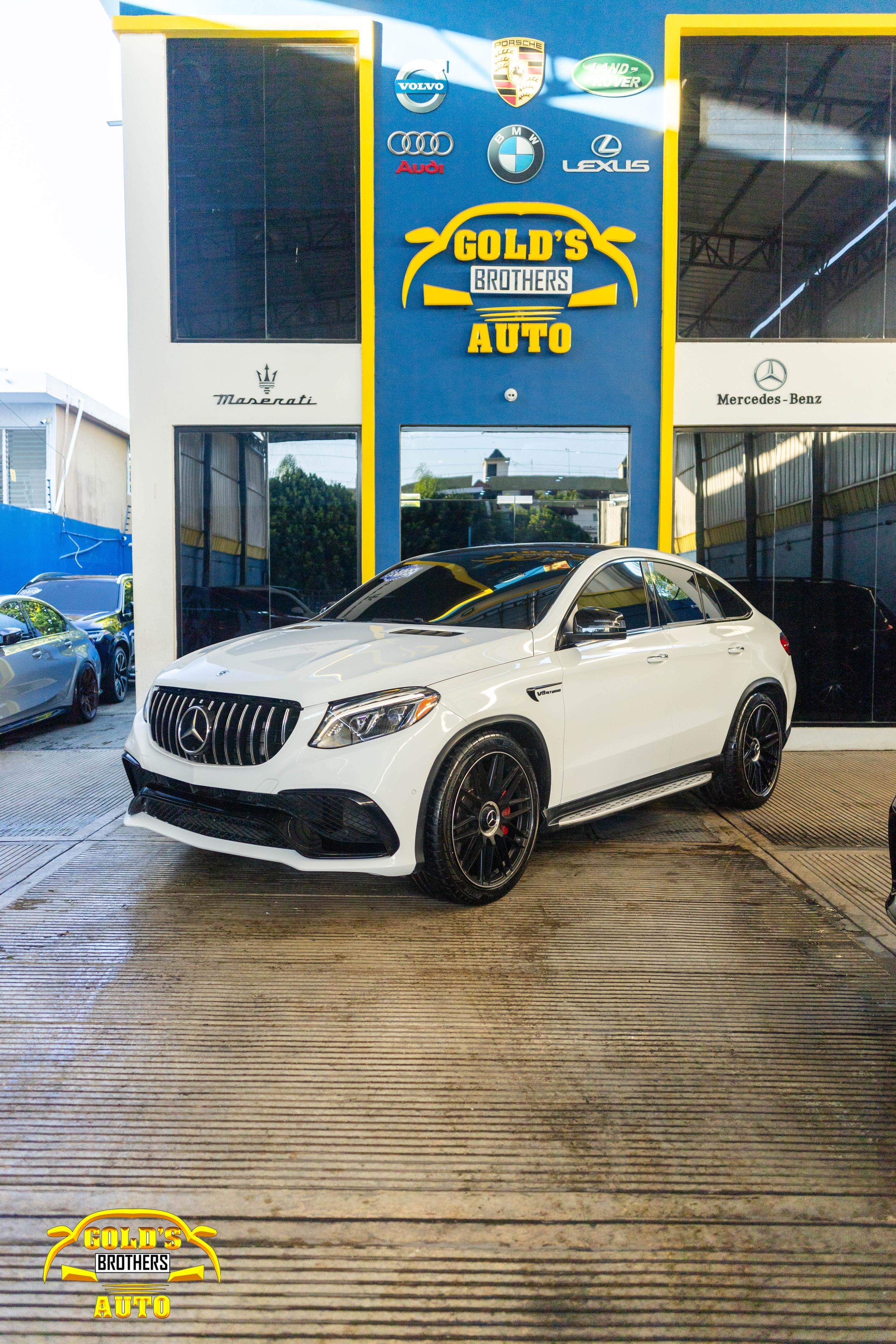 jeepetas y camionetas - Mercedes Benz GLE 63s AMG Coupe 2017 Clean Carfax 2