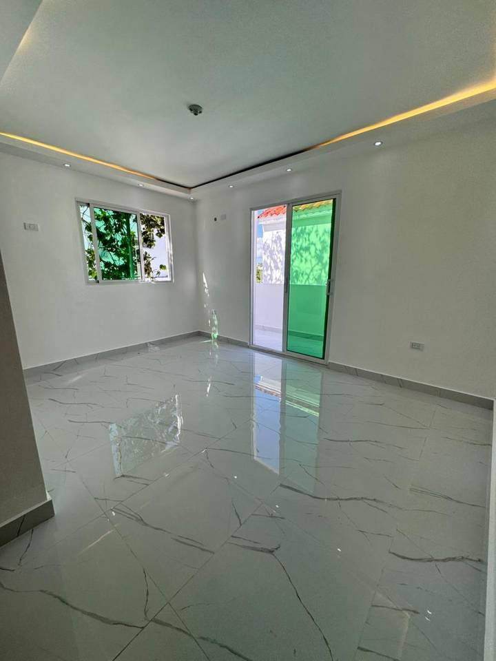 casas - Casa con piscina en prado oriental  3