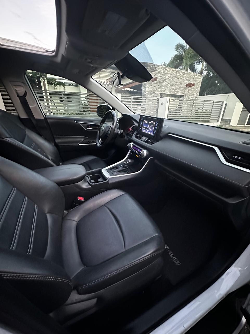 jeepetas y camionetas - Toyota rav4 2019 xle premium  5