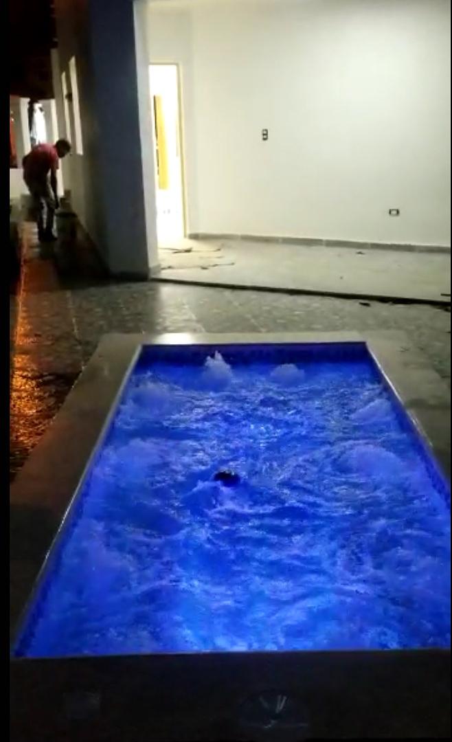 casas - CASA NUEVA CON SU TITULO - LISTA PARA ENTREGA - 2 NIVELES - 297 m2 - CON HIERROS 4