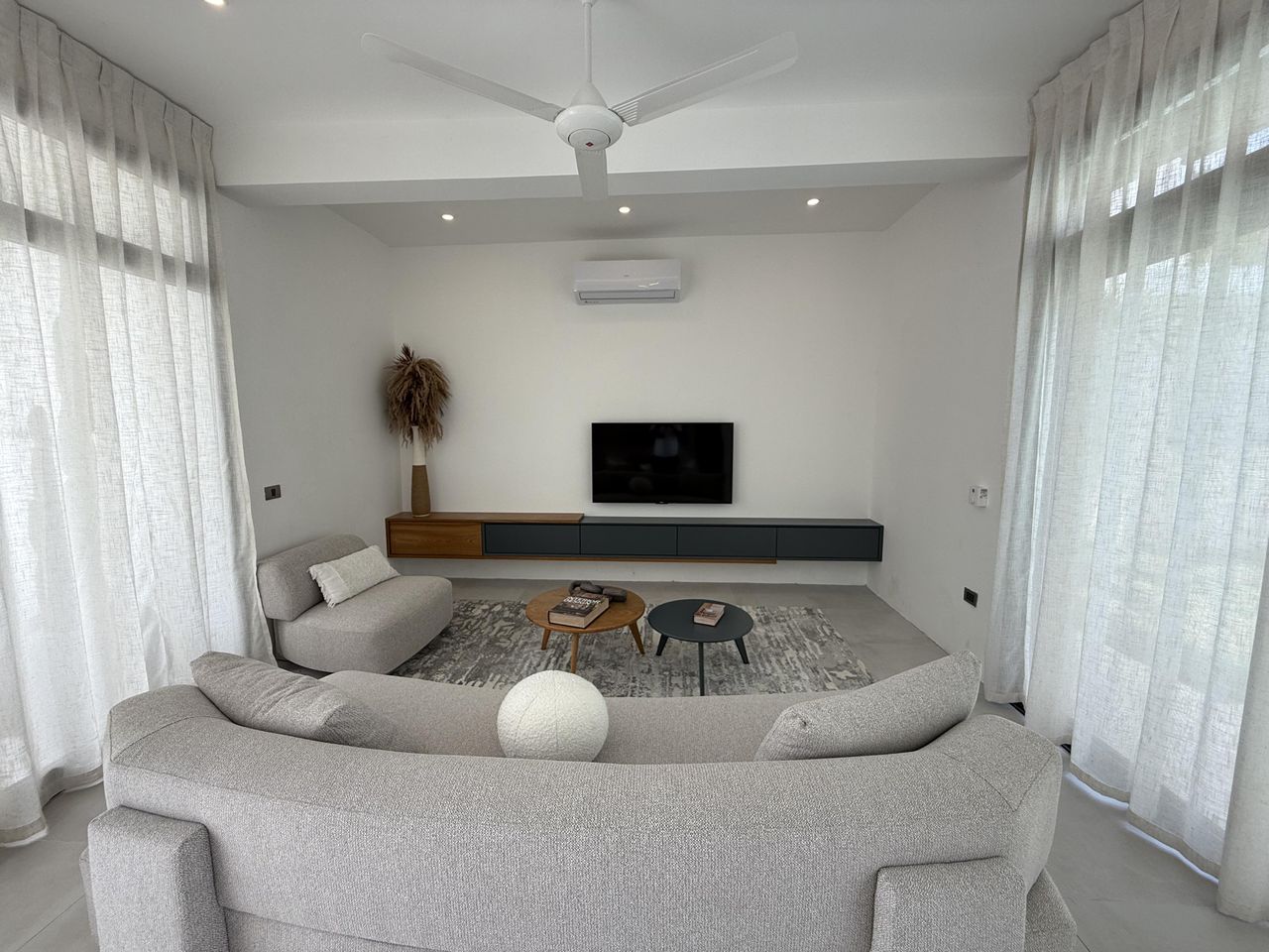 casas vacacionales y villas - Lujosa Villa a Estrenar de 3 Habitaciones en Alqui 7
