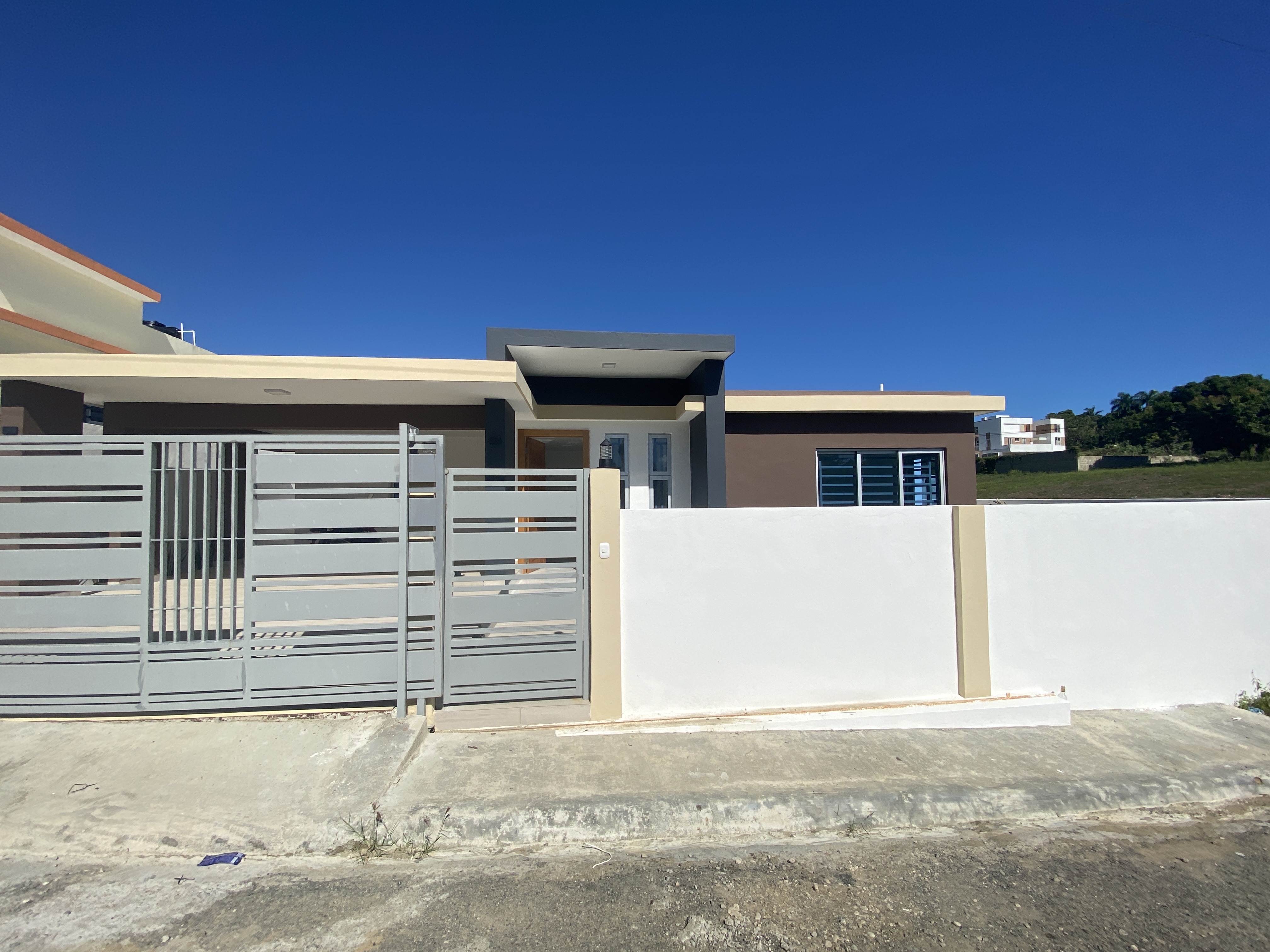 casas - casa nueva con patio en puerto plata  2