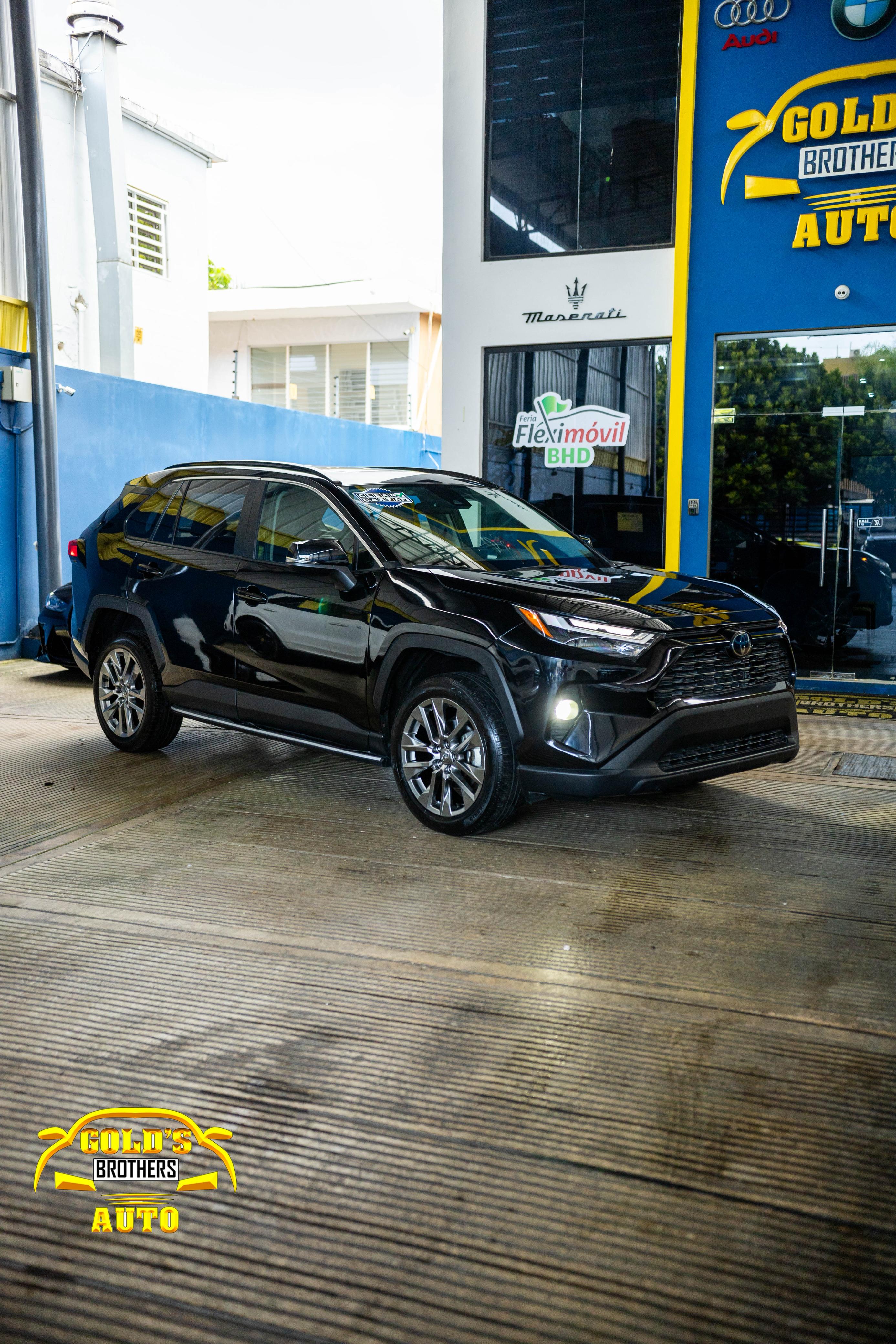 jeepetas y camionetas - Toyota Rav4 XLE 2024 Recien Importada