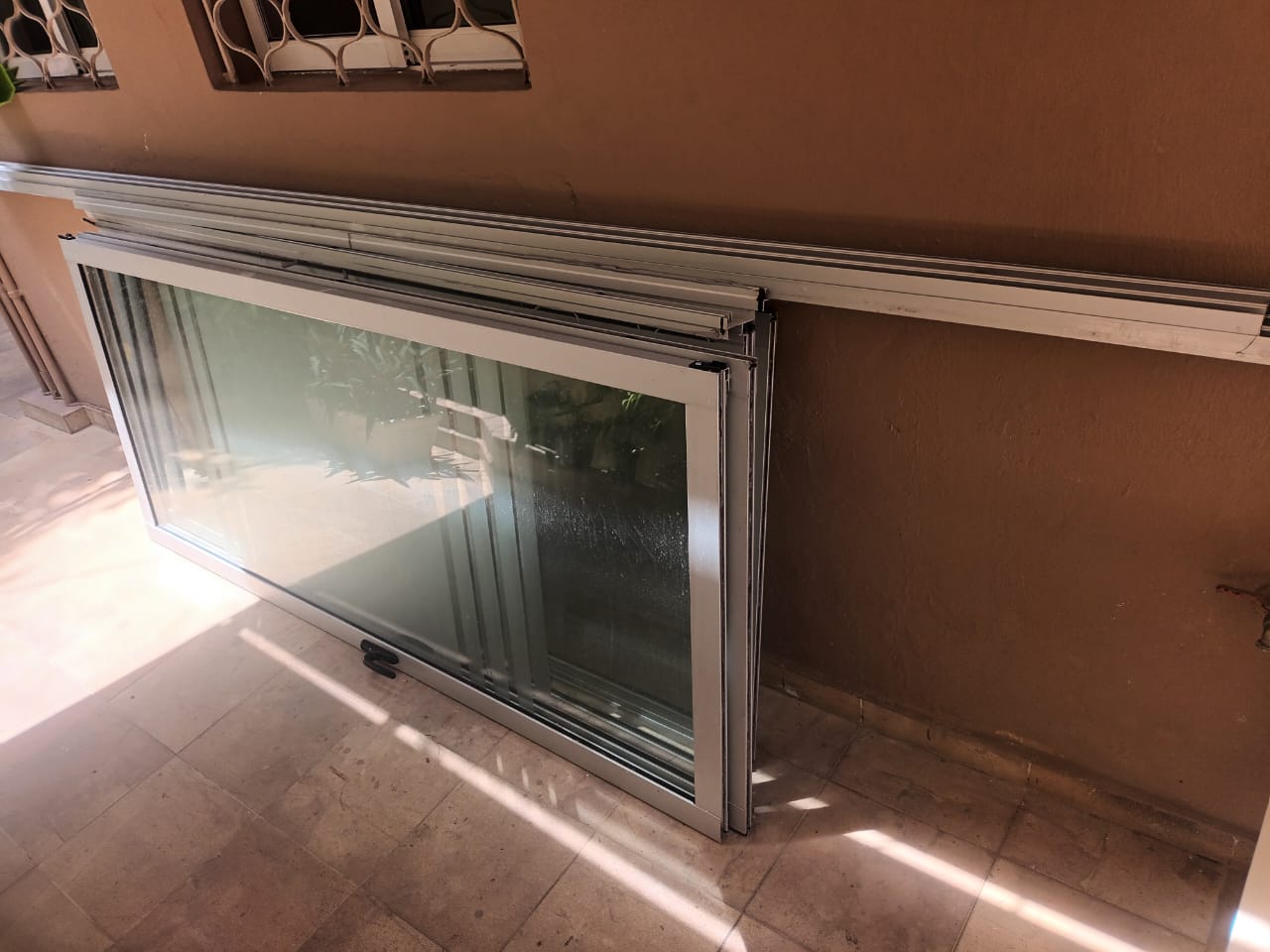 decoración y accesorios - 3 puertas corredizas de aluminio, vidrio y rieles 0