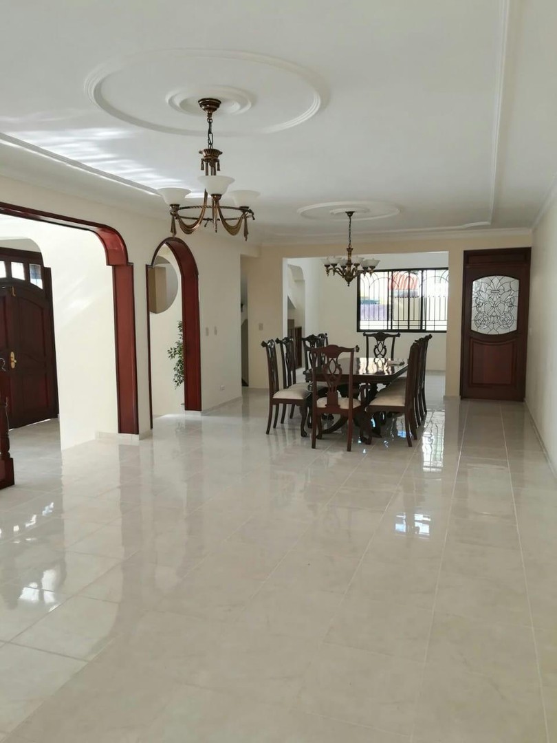casas - Lujosa Casa de ensueño en Alquiler. Amplios espacios, acabados de lujo. 8