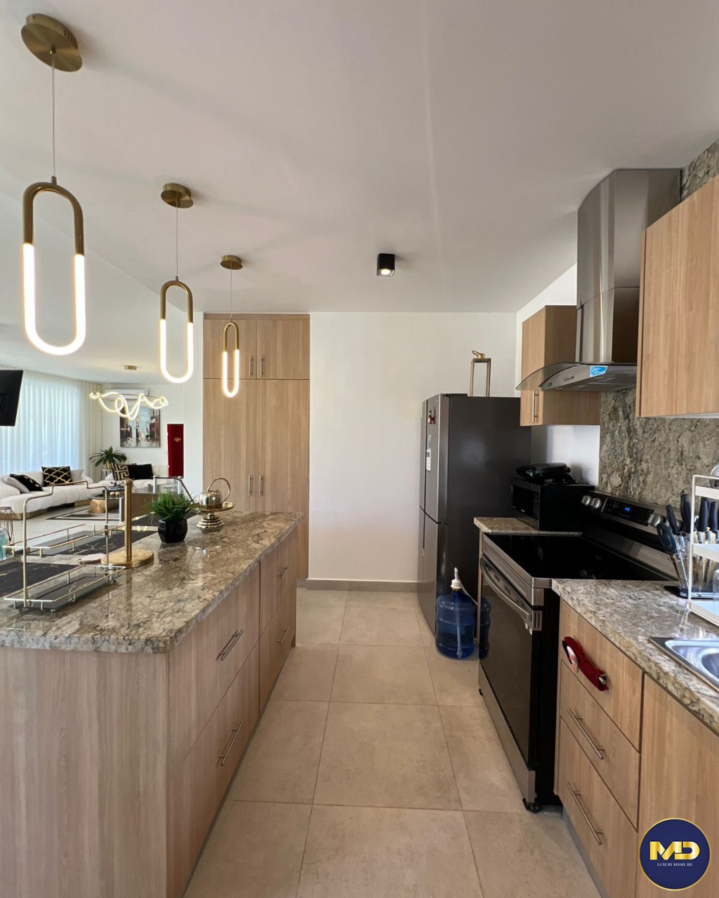 casas vacacionales y villas - Se Vende villa Amueblada, con terraza y piscina con Jacuzzi ubicada en La Romana 2