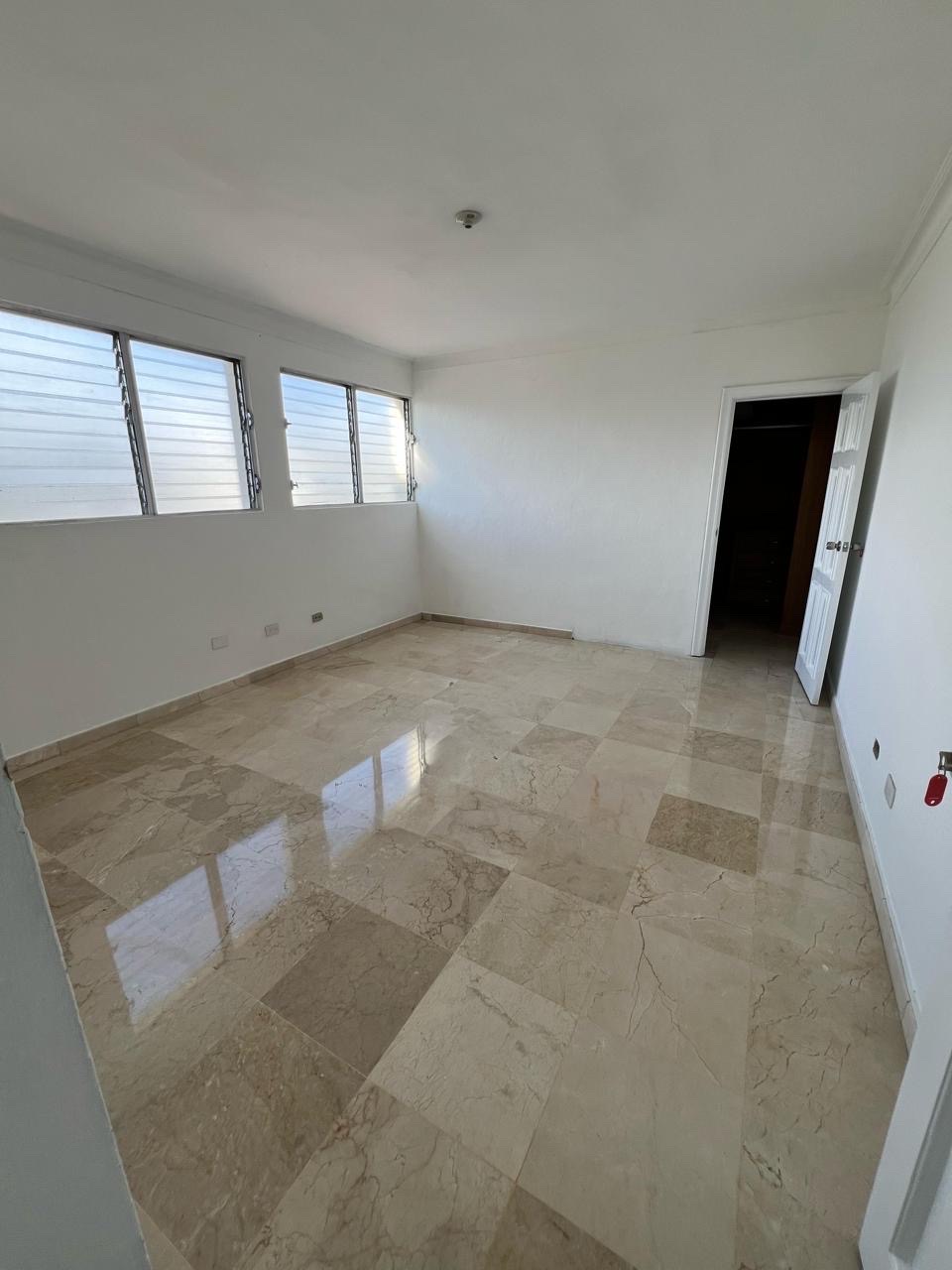 apartamentos - alquiler de apartamento en Evaristo morales  22