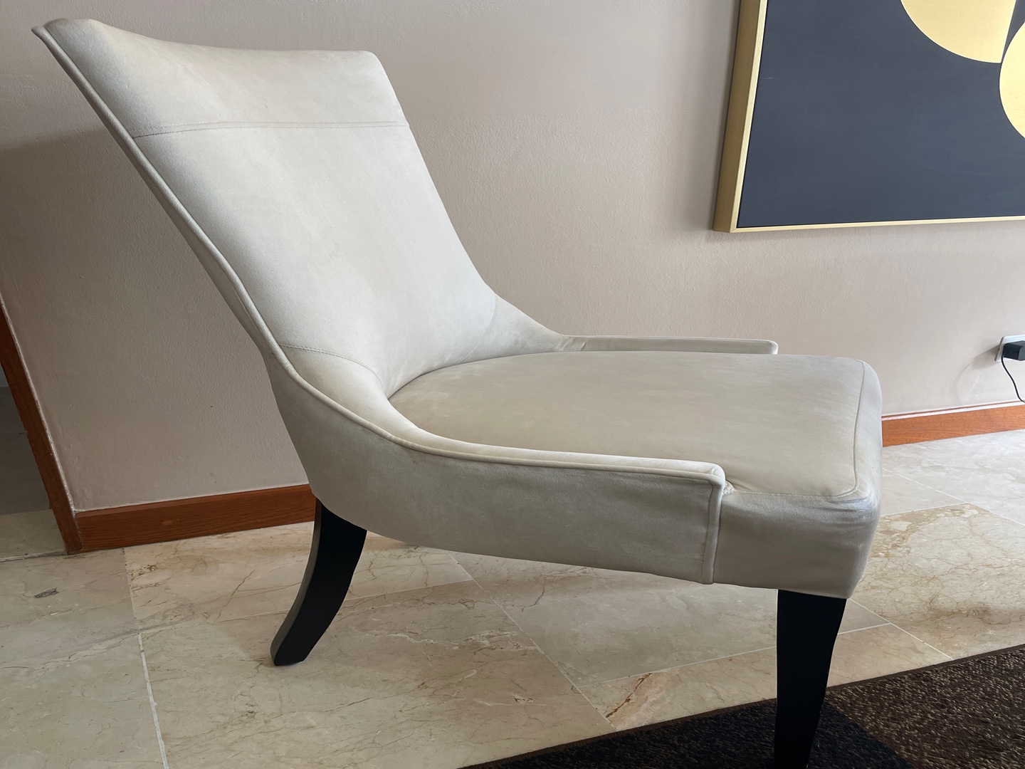 muebles y colchones - 8 Sillas de comedor. Hecho con madera y micrófibra  2