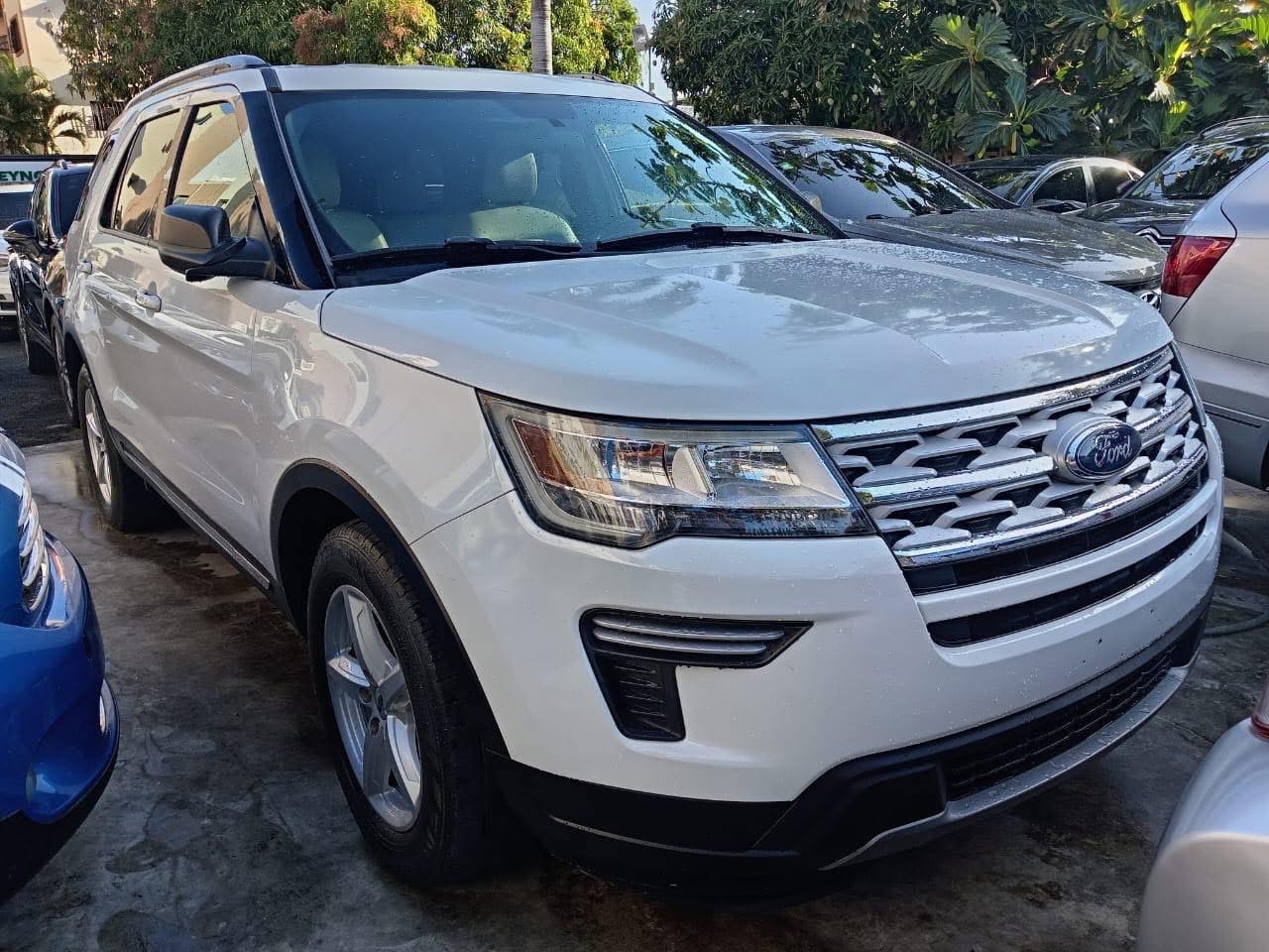jeepetas y camionetas - FORD EXPLORER XLT 2019 0