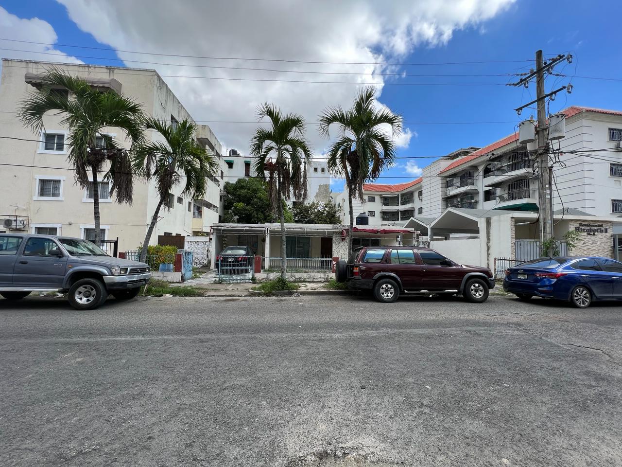 casas - Propiedad en venta en el millón, calle caña dulce, Santo Domingo 2