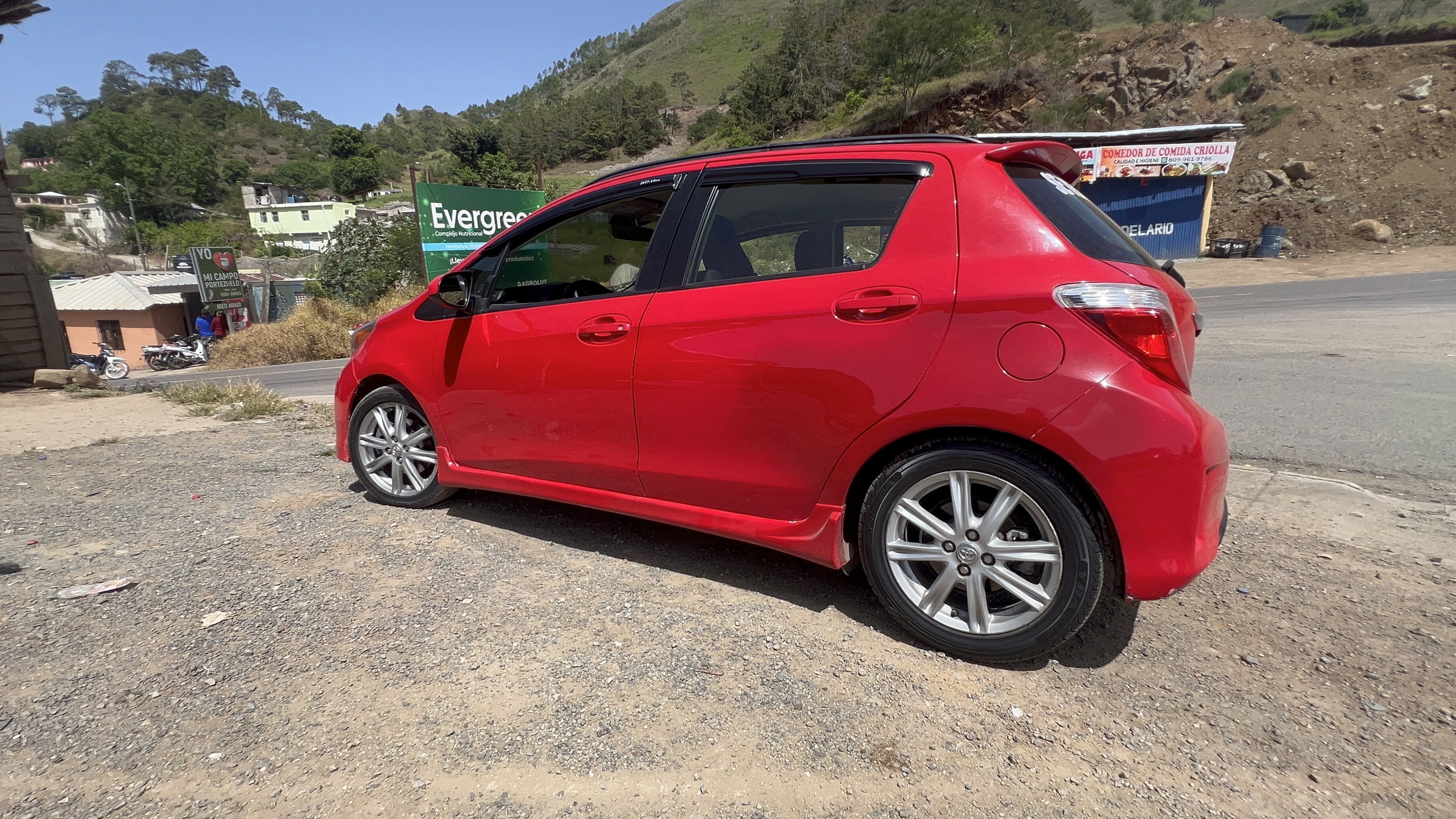 carros - Toyota Yaris SE 2013 0