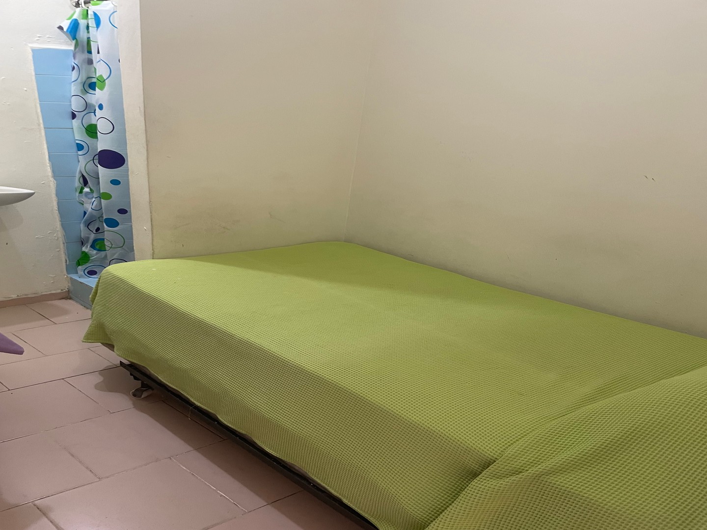 habitaciones y viviendas compartidas - Habitación amueblada con entrada independiente 0