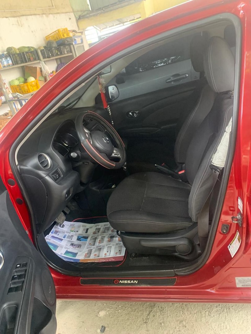 carros - Nissan versa 2014 en excelentes condiciones.  4