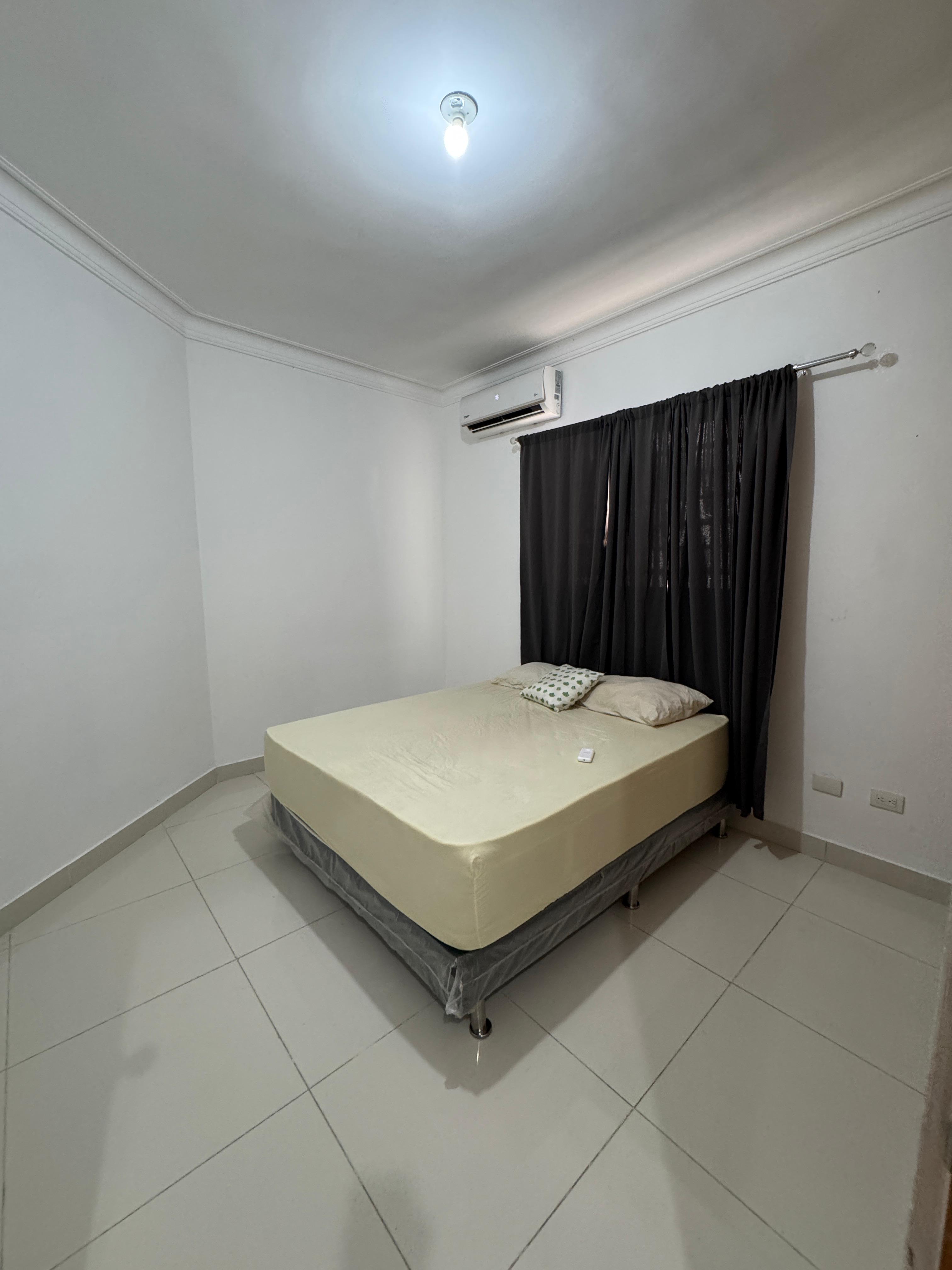 apartamentos - Vendo Apartamento 2do nivel en Villa Aura 9
