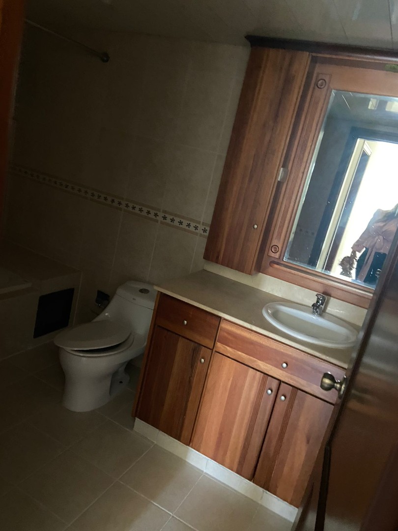 apartamentos - Se vende apartamento en Naco 7