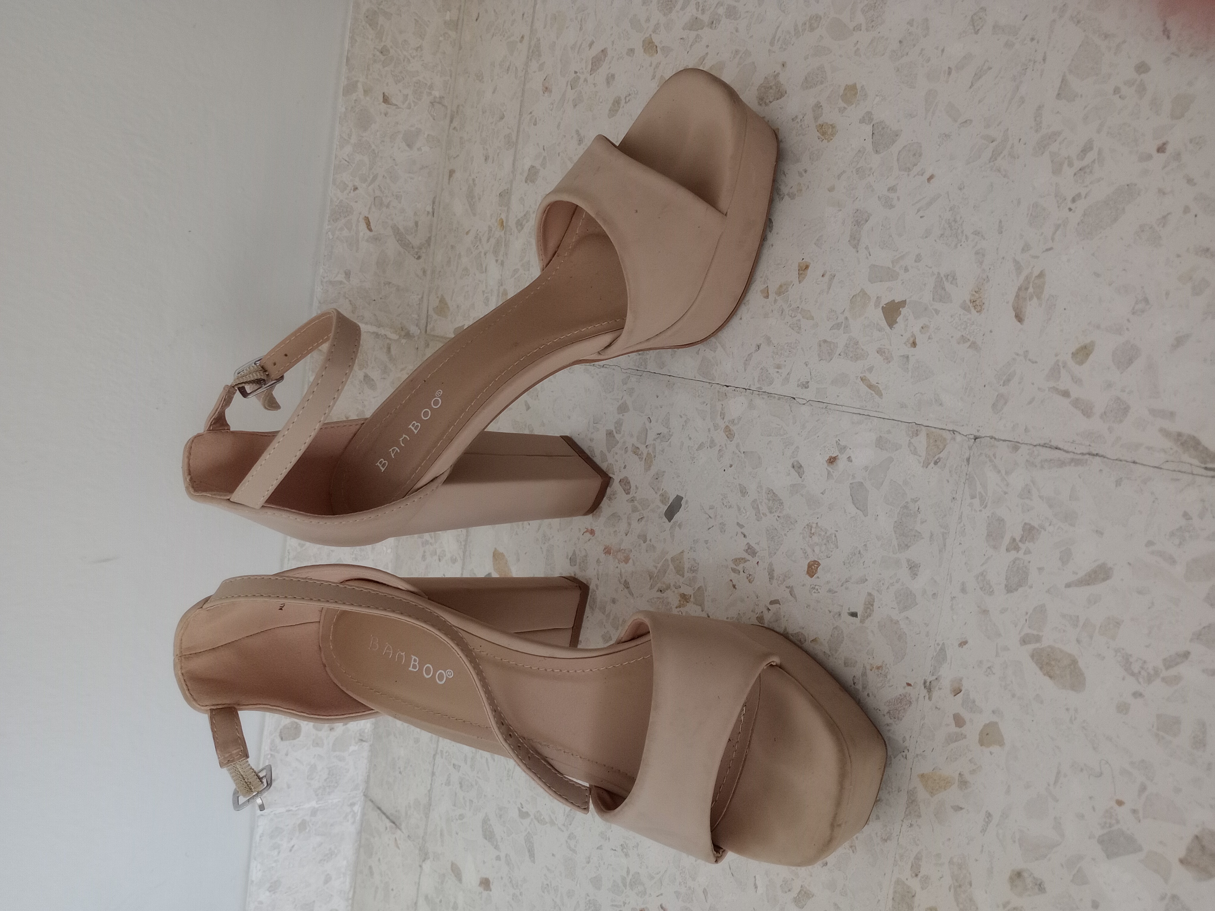 zapatos para mujer - Tacones de mujer (poco uso) 0