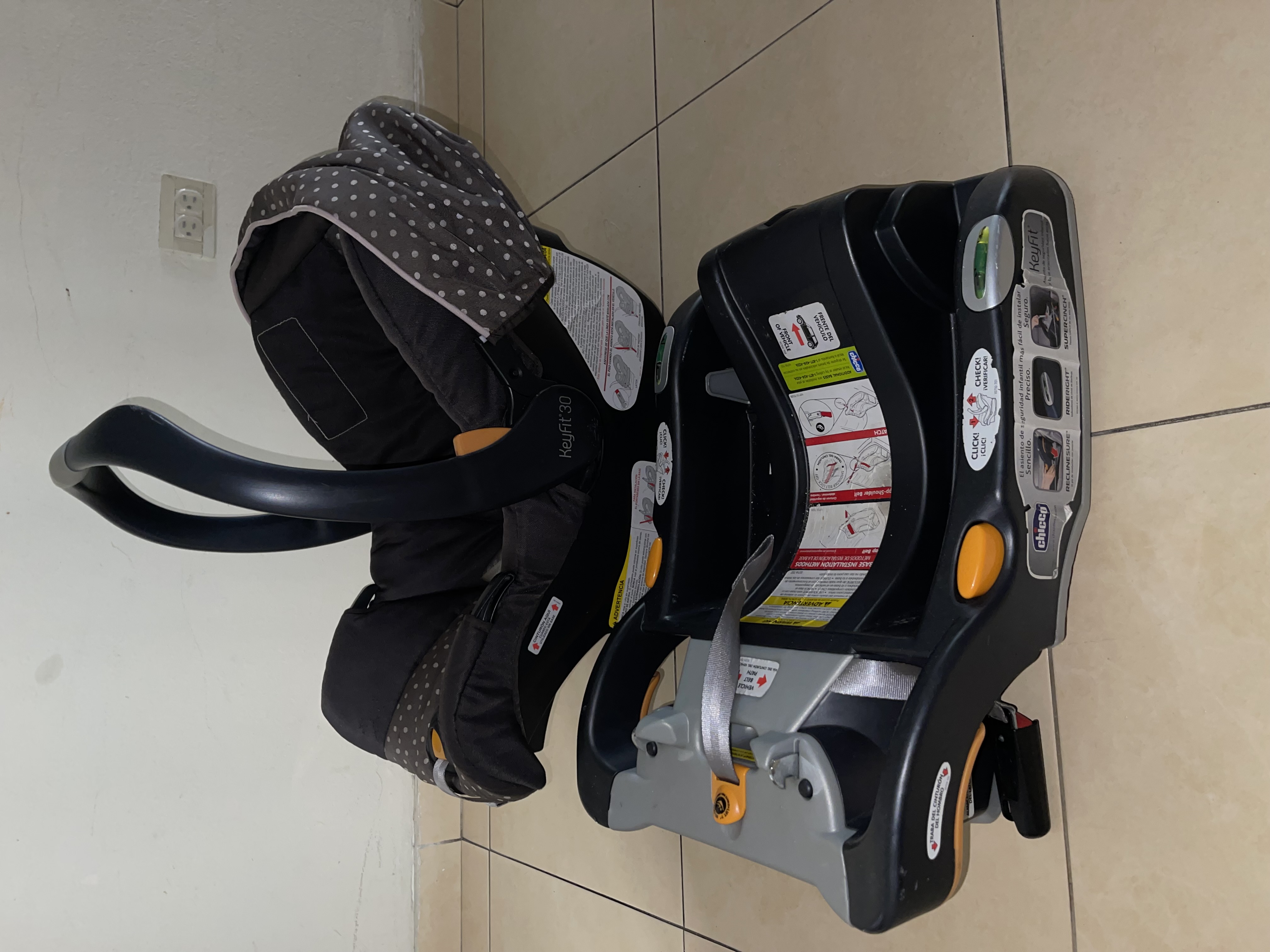 coches y sillas - Vendo Car Seat Chicco 1