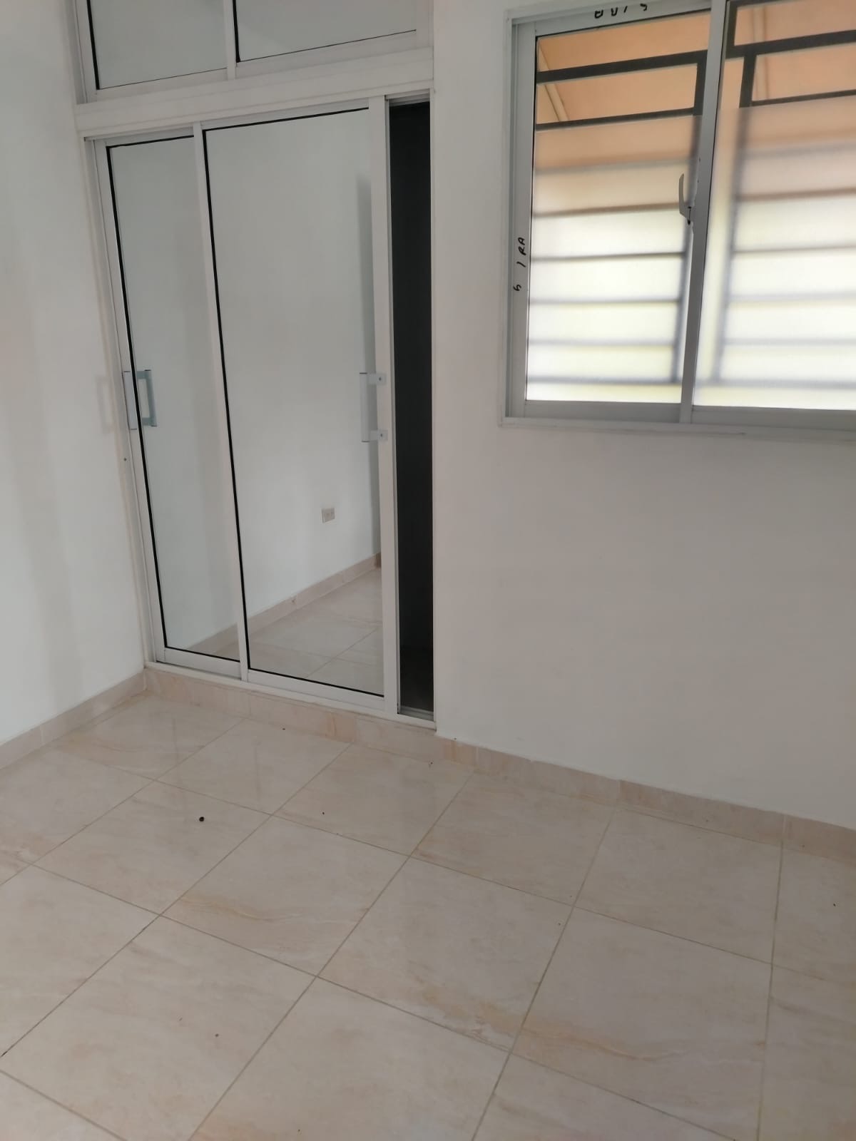 apartamentos - Se Alquila Apartamento en Colinas De Arroyo II 8