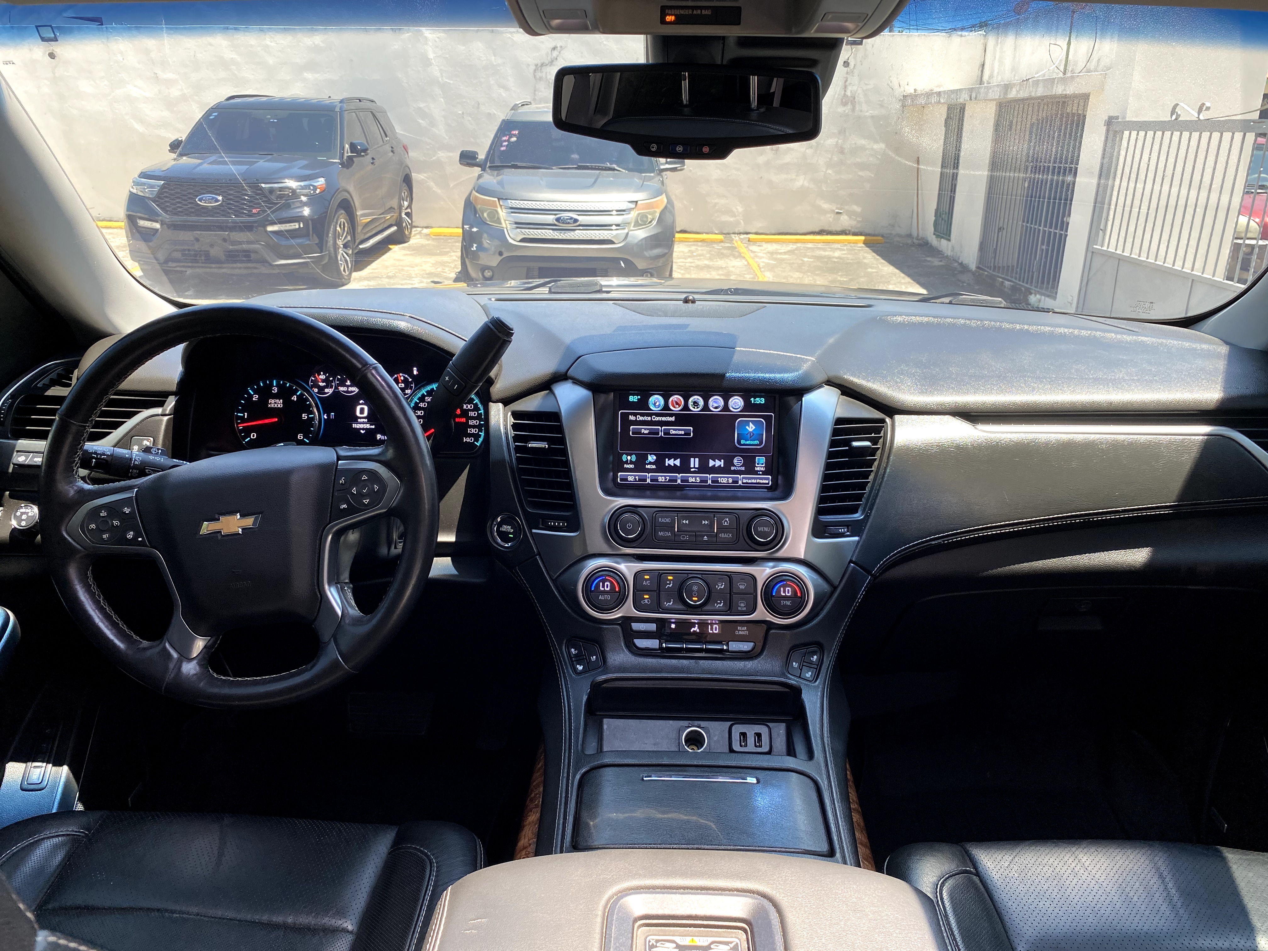 jeepetas y camionetas - Tahoe Premier 2017 RWD Americana | USD $30,000 Neg 8