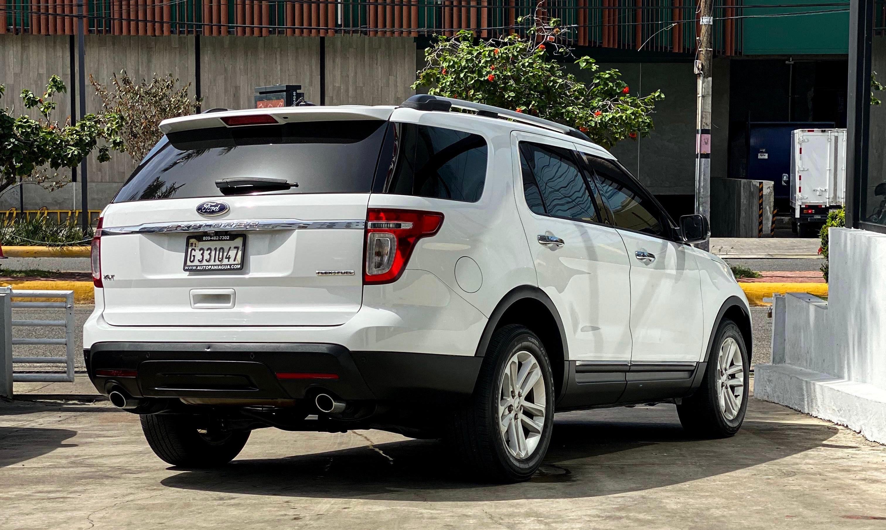 jeepetas y camionetas - Ford Explorer XLT 2015 FINANCIAMIENTO DISPONIBLE NO IMPORTA EL CRÉDITO  1