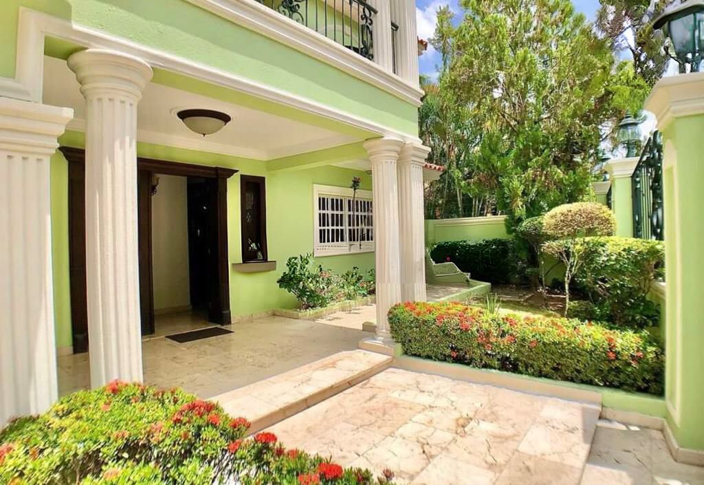 apartamentos - Venta de Casa en Altos Arroyo Hondo III 0