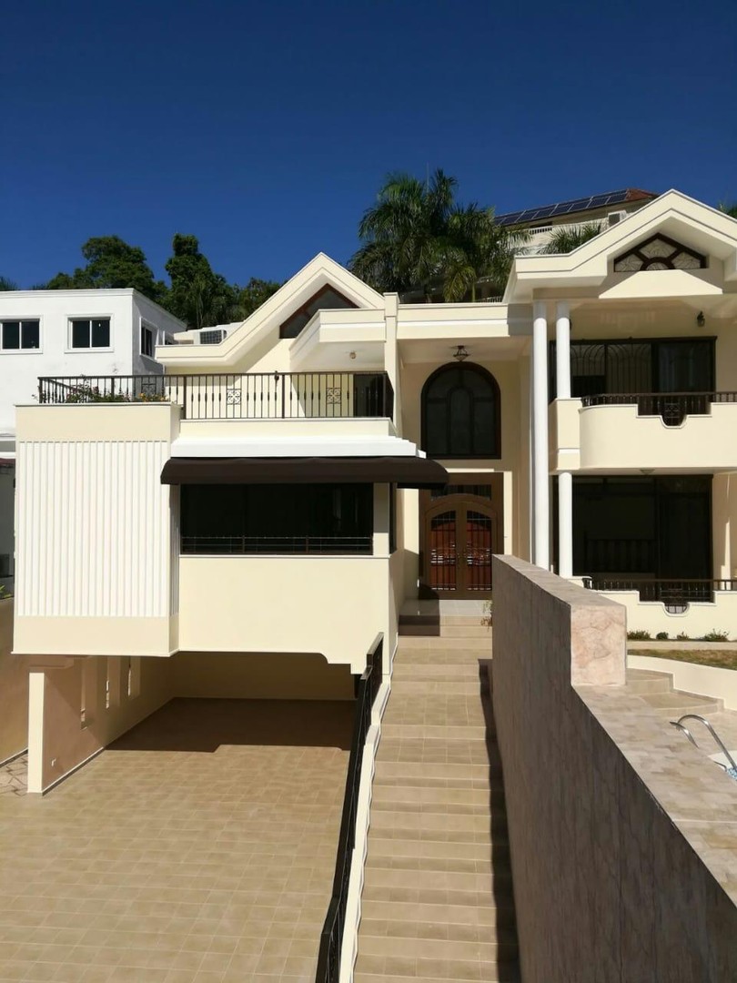 casas - Lujosa Casa de ensueño en Alquiler. Amplios espacios, acabados de lujo. 9